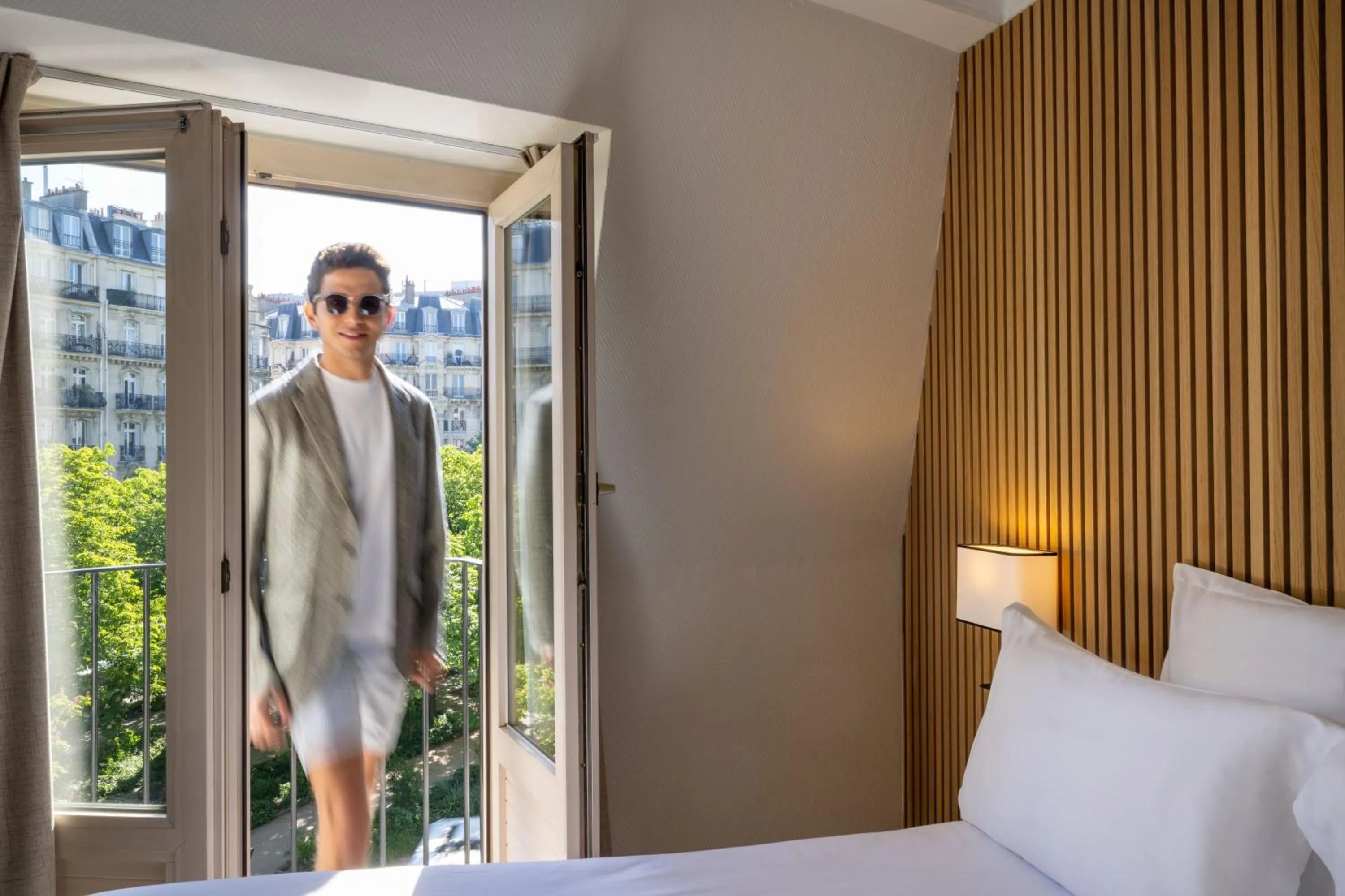 Photo of the whole room, Bed in Hotel Korner Montparnasse