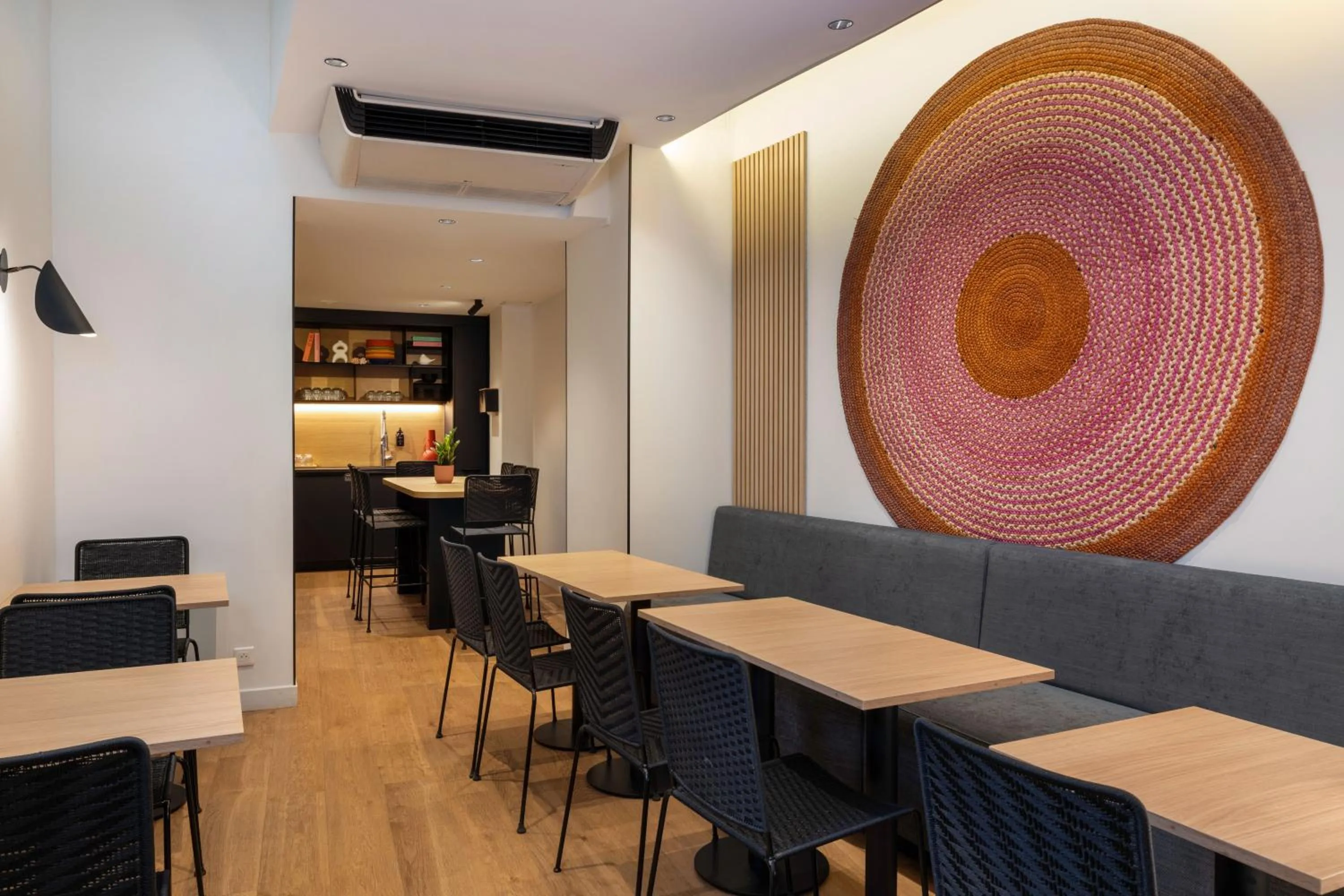 Seating area in Hotel Korner Montparnasse