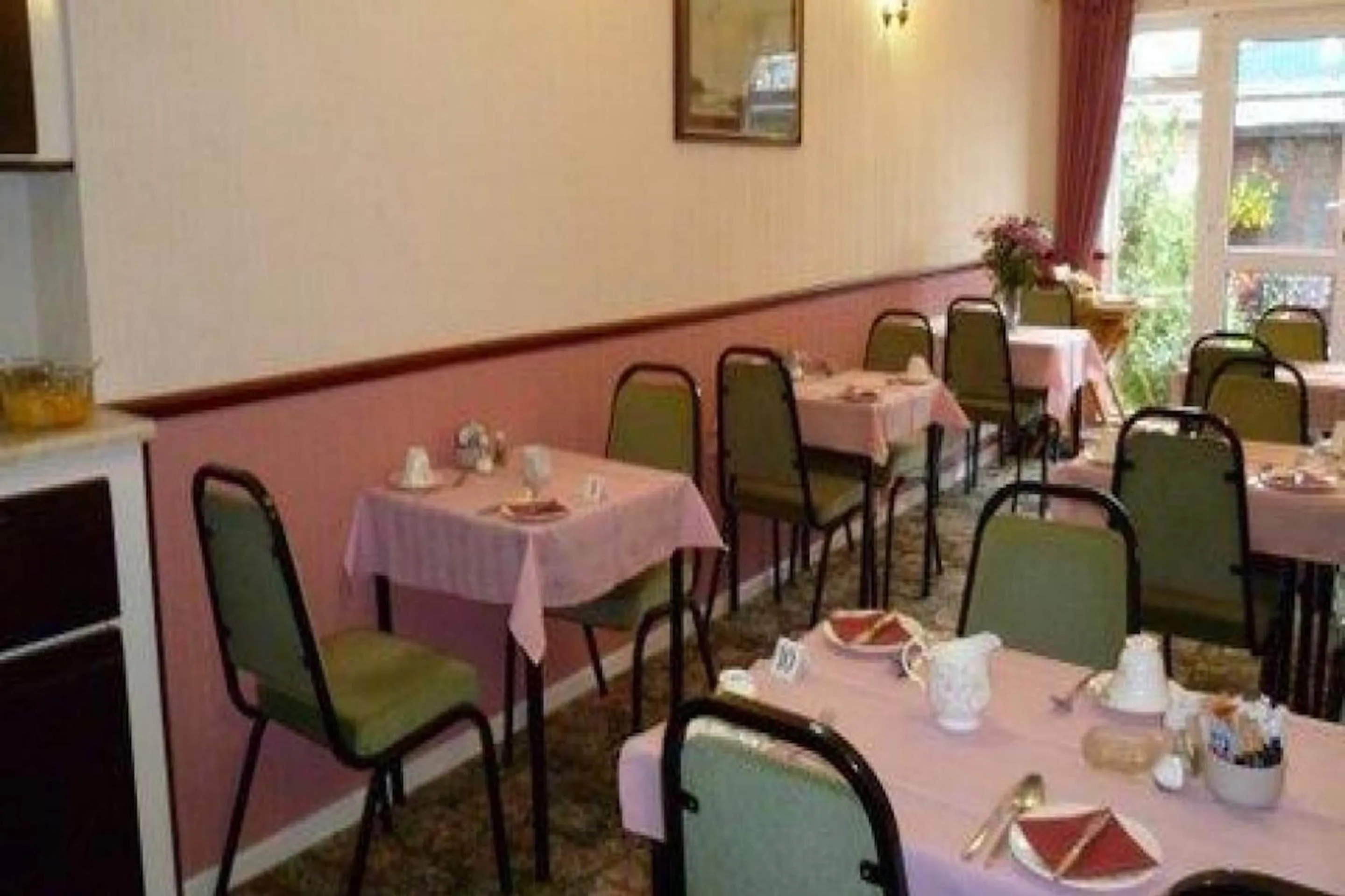 Restaurant/places to eat in Belvedere Guest House, Great Yarmouth