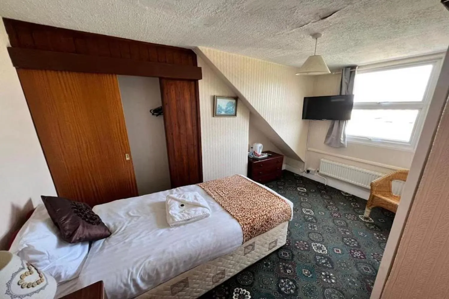 Bedroom, Bed in Belvedere Guest House, Great Yarmouth