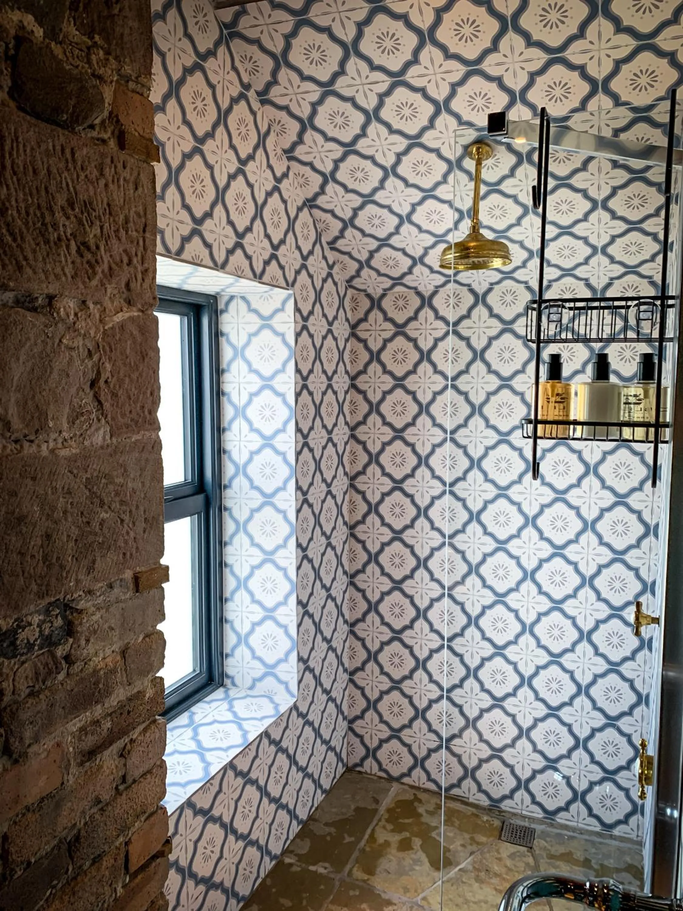 Bathroom in The Joiners Arms