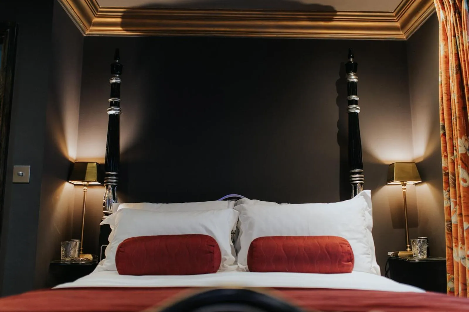 Bedroom, Bed in The Joiners Arms