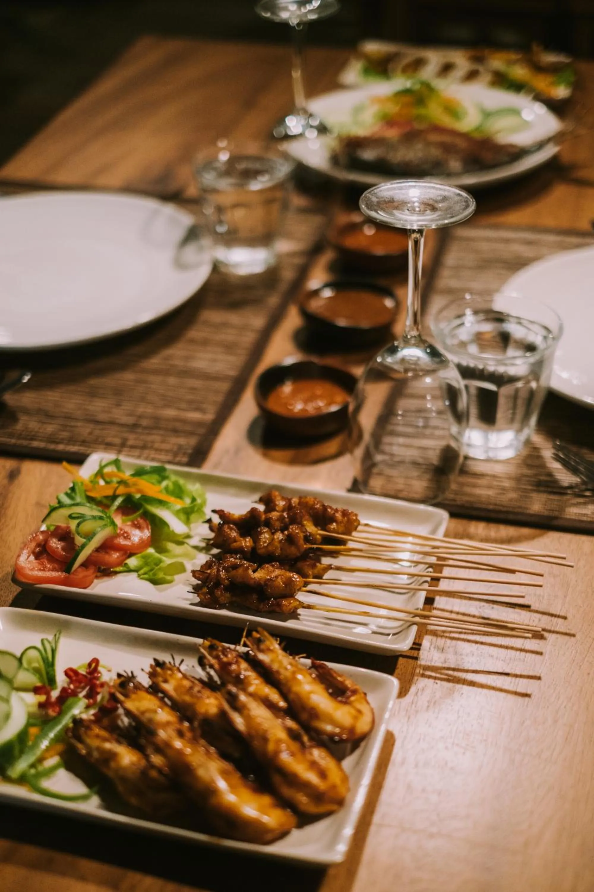 Restaurant/places to eat in The Kelong Trikora Resort