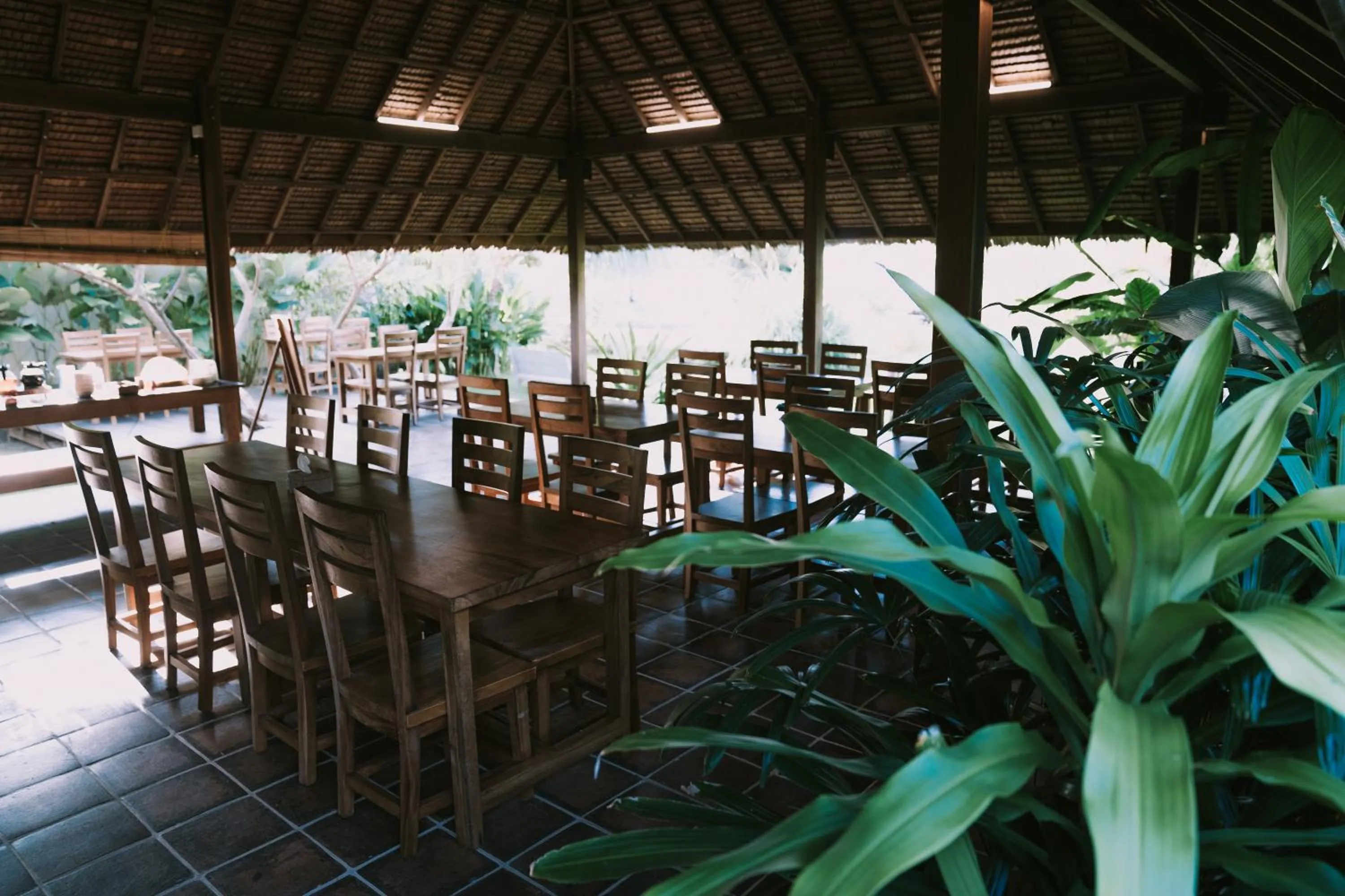 Restaurant/places to eat in The Kelong Trikora Resort