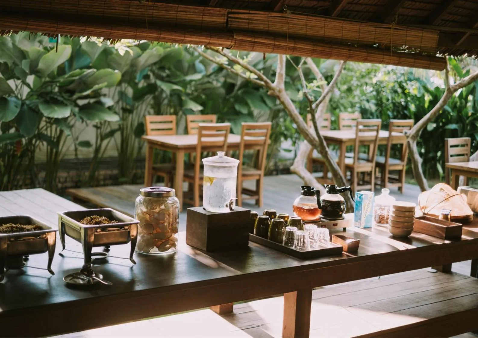 Restaurant/places to eat in The Kelong Trikora Resort