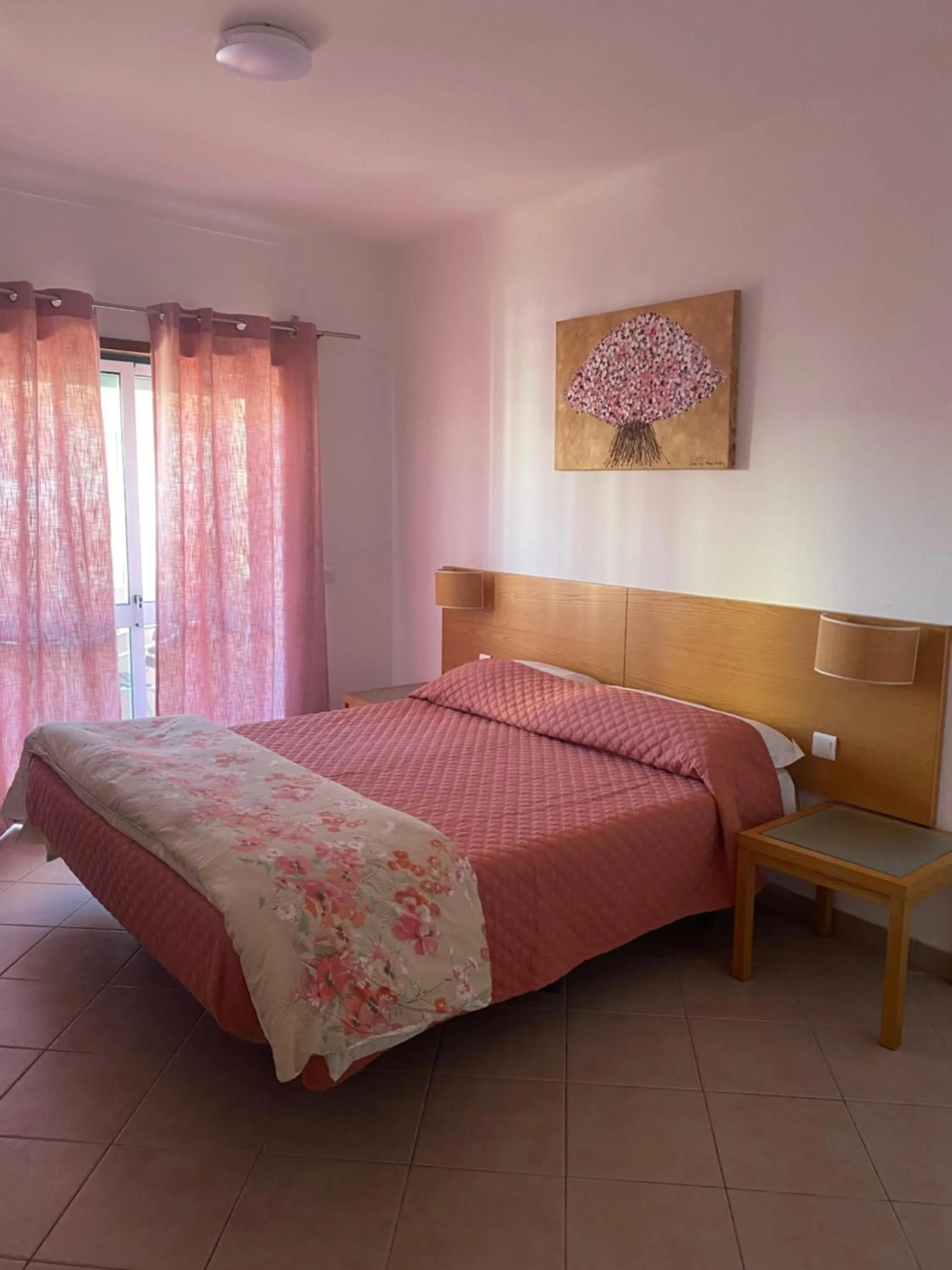 Bedroom, Bed in Castelos da Rocha