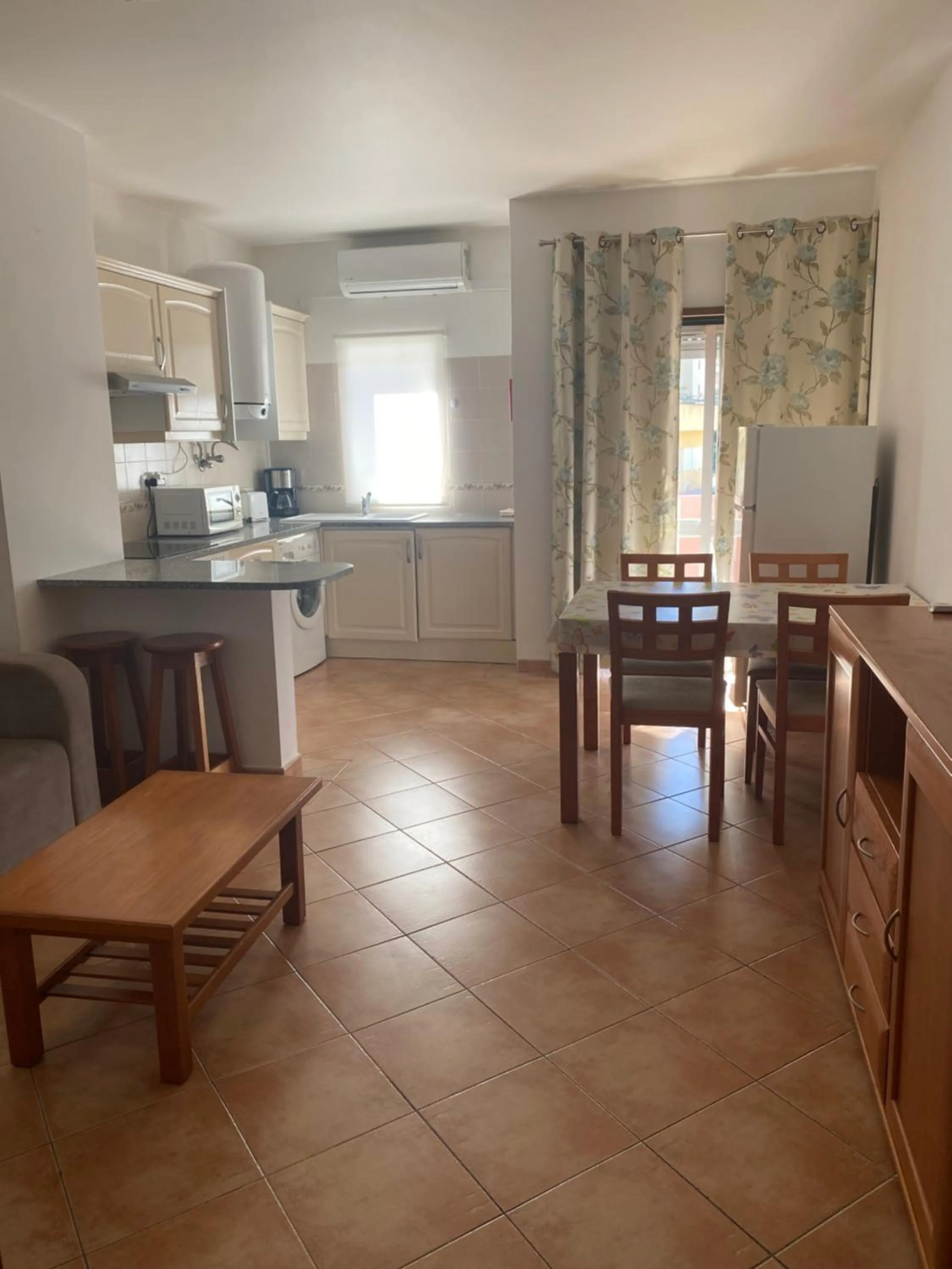 Dining area in Castelos da Rocha