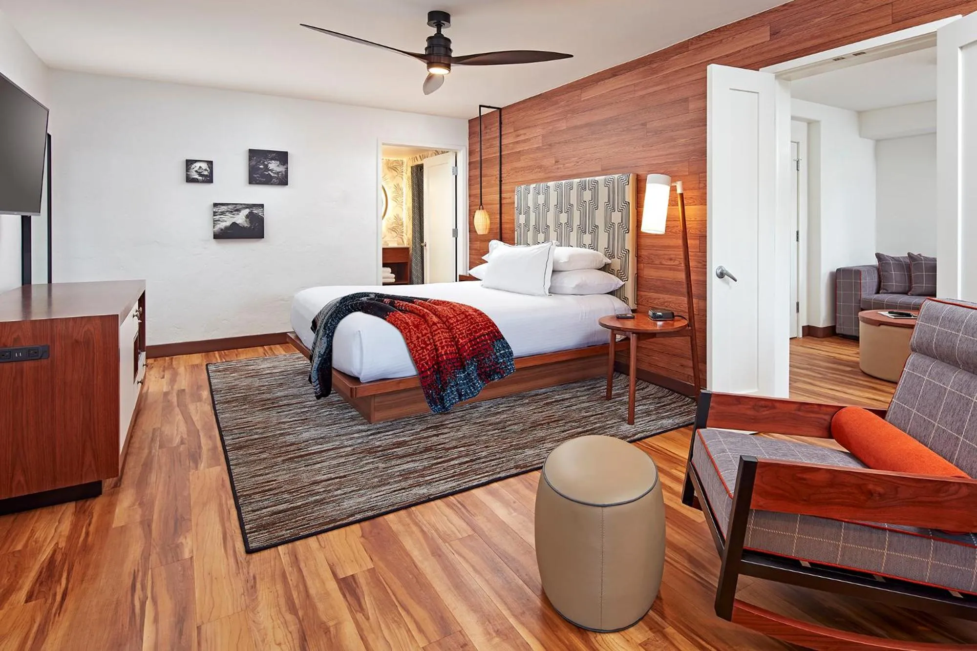 Photo of the whole room, Bed in Carmel Mission Inn