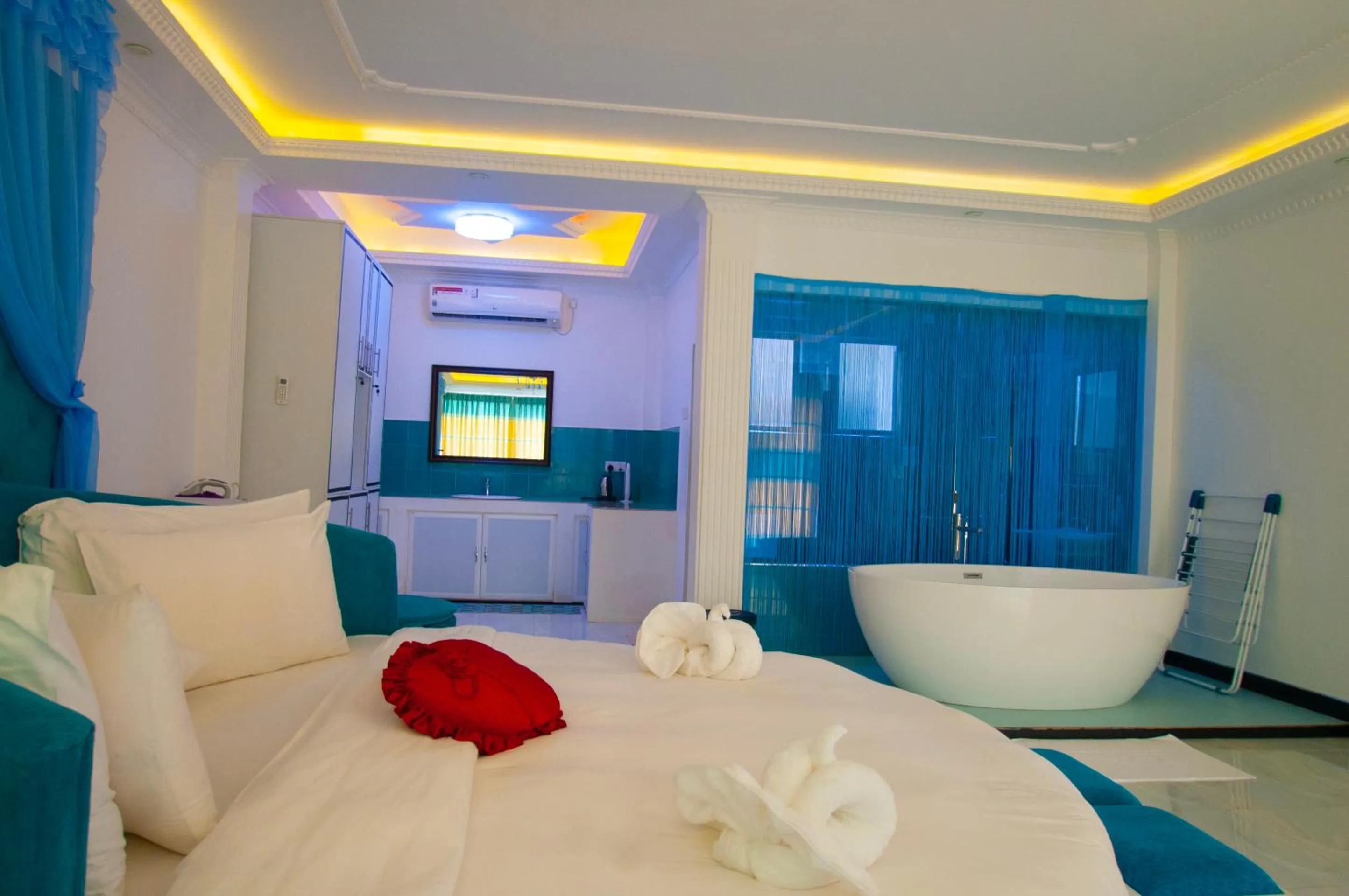 Bed in The Lion Kingdom Sigiriya