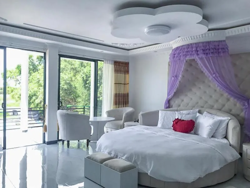 Bed in The Lion Kingdom Sigiriya