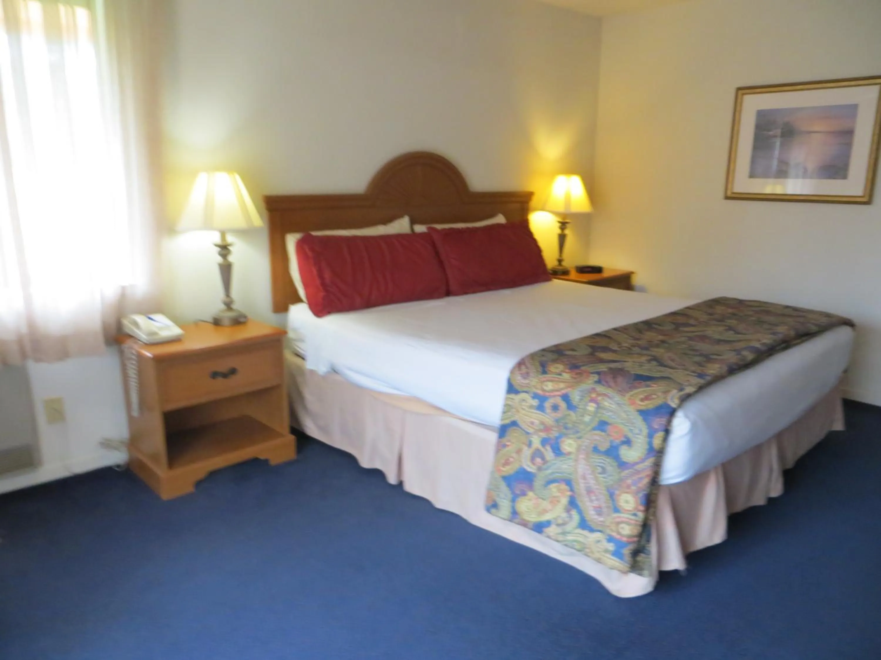 Bed in The Monarch Resort