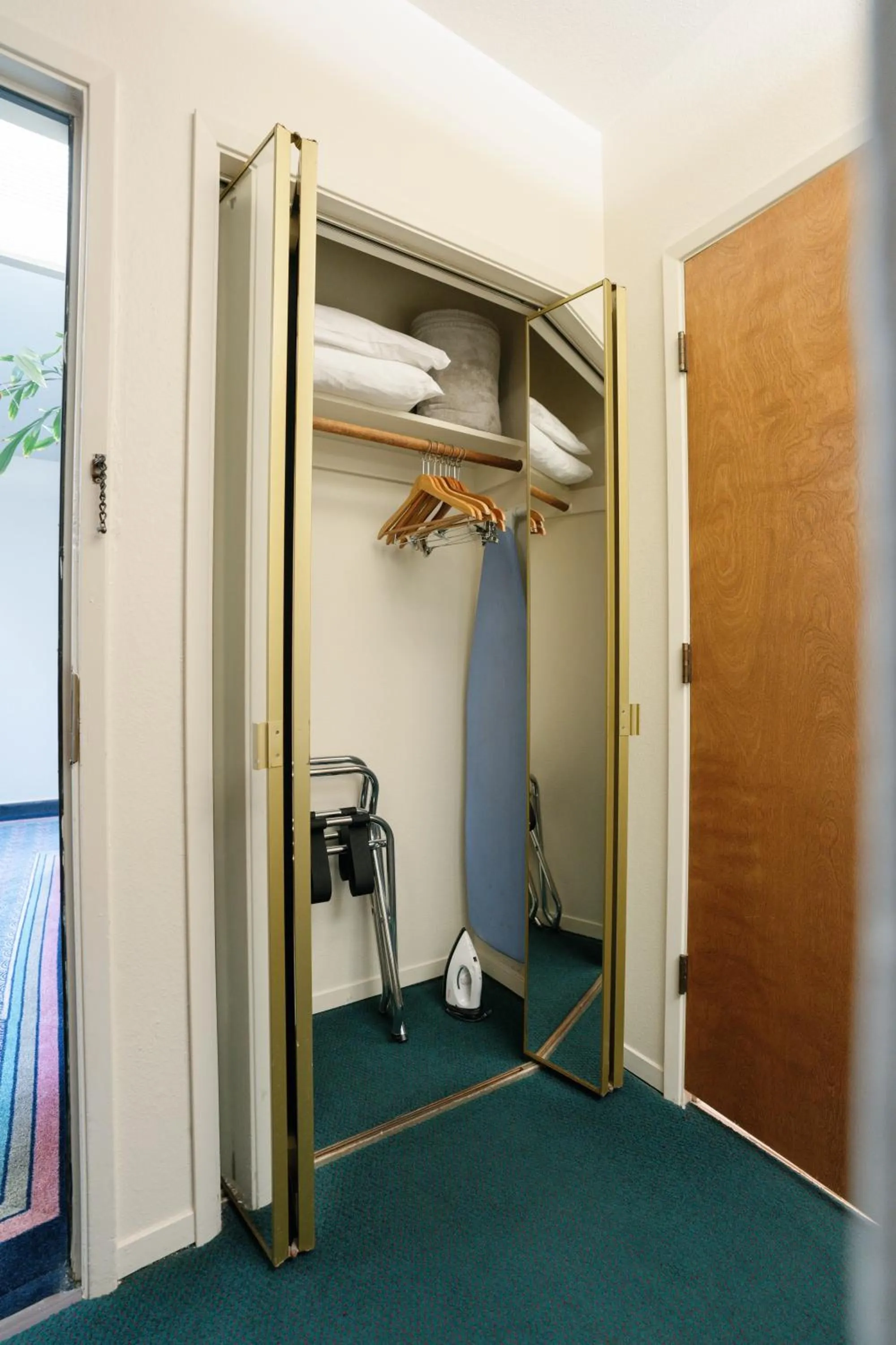 flat iron in The Monarch Resort