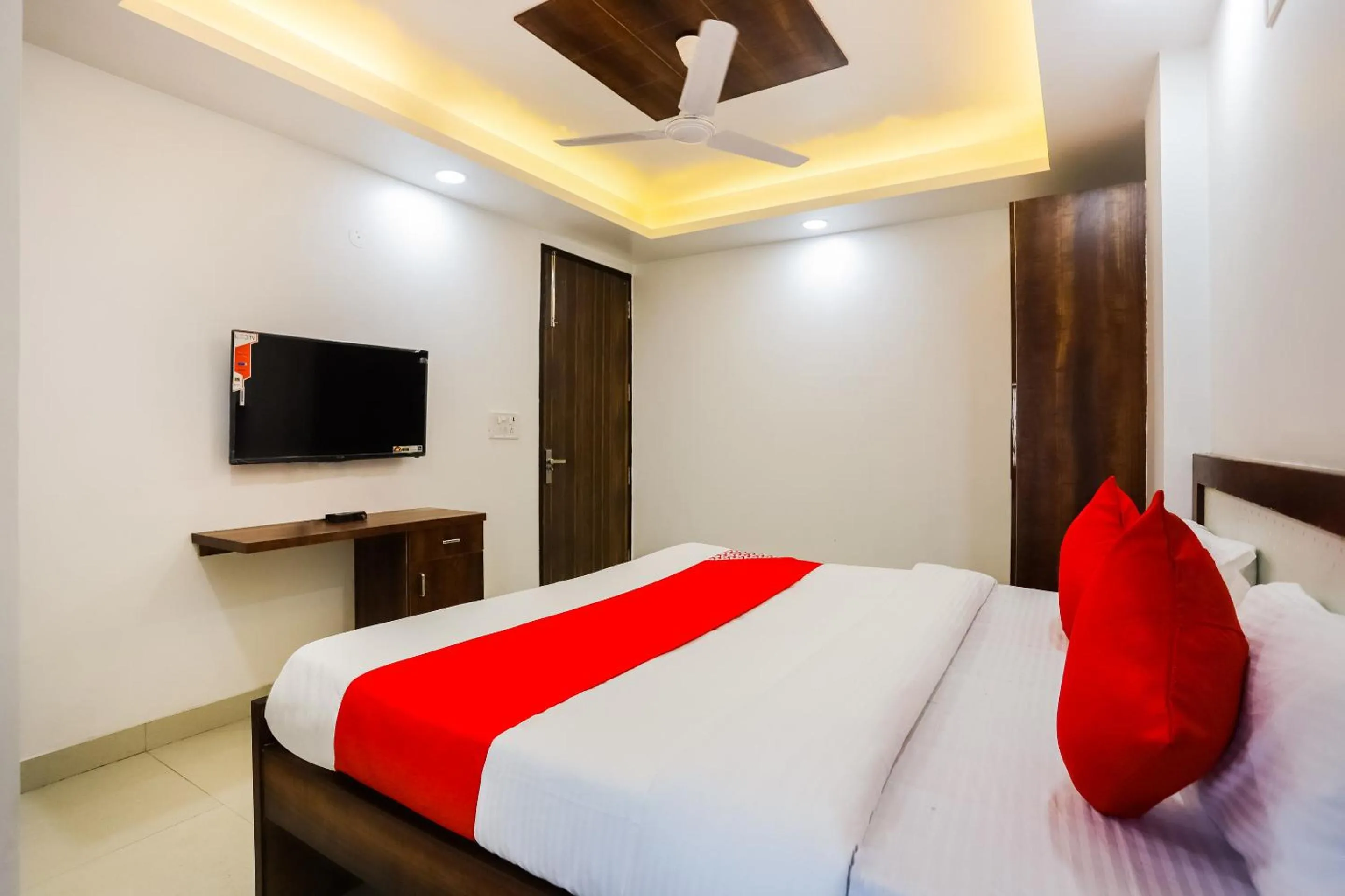 Bedroom, Bed in Hotel O Kazhakkoottam Near Technopark Phase 3