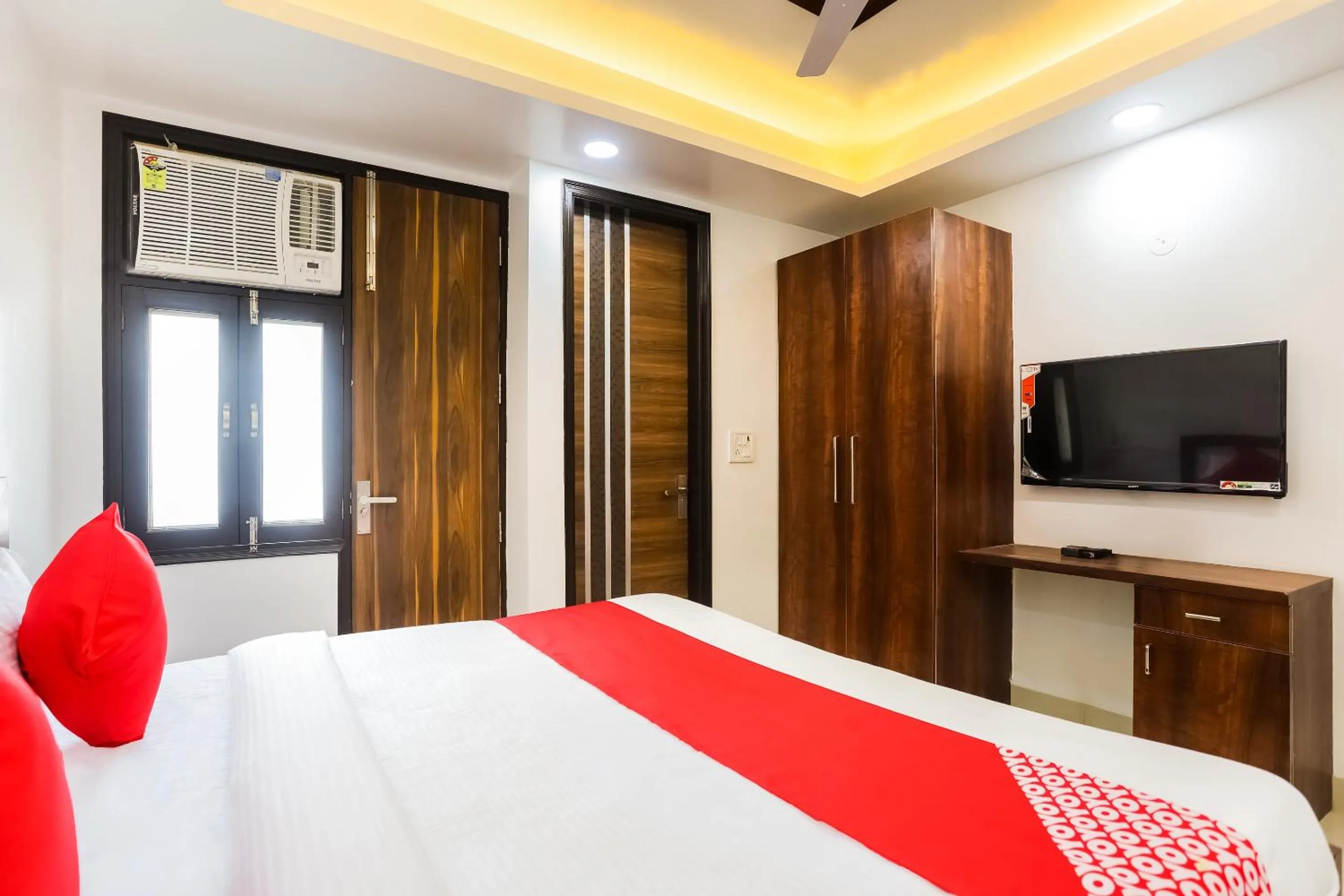 Bedroom, Bed in Hotel O Kazhakkoottam Near Technopark Phase 3