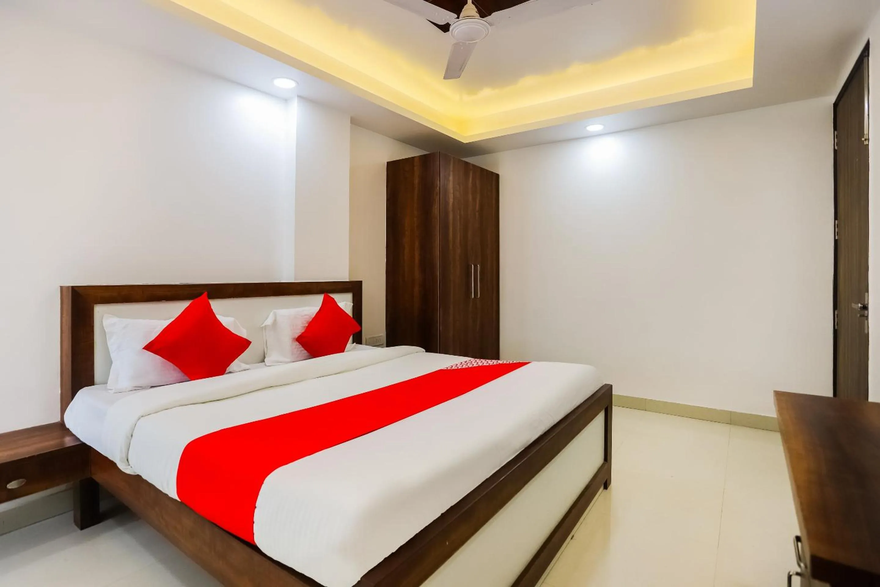 Bedroom, Bed in Hotel O Kazhakkoottam Near Technopark Phase 3