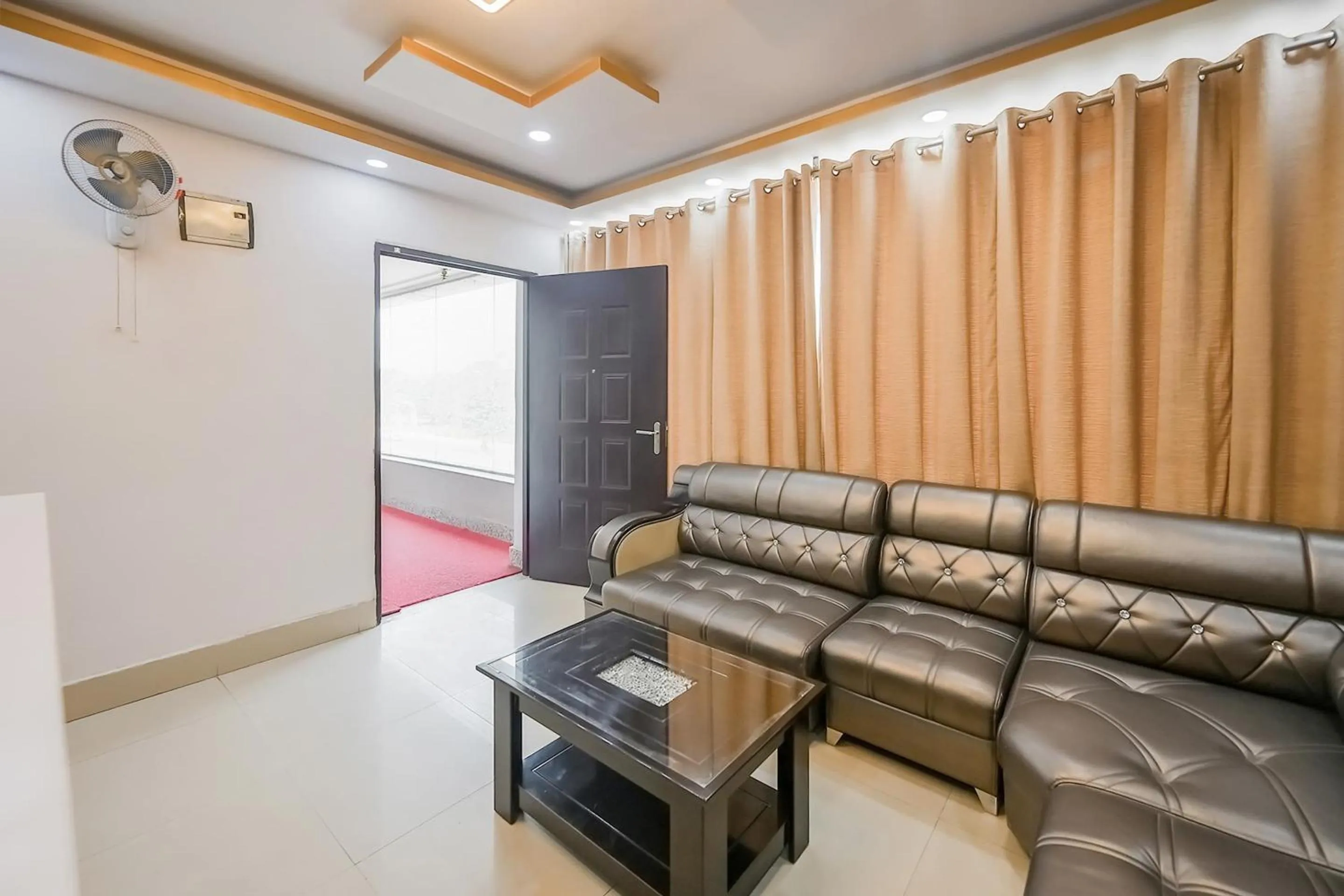 Lobby or reception in Super Hotel O The Orchid