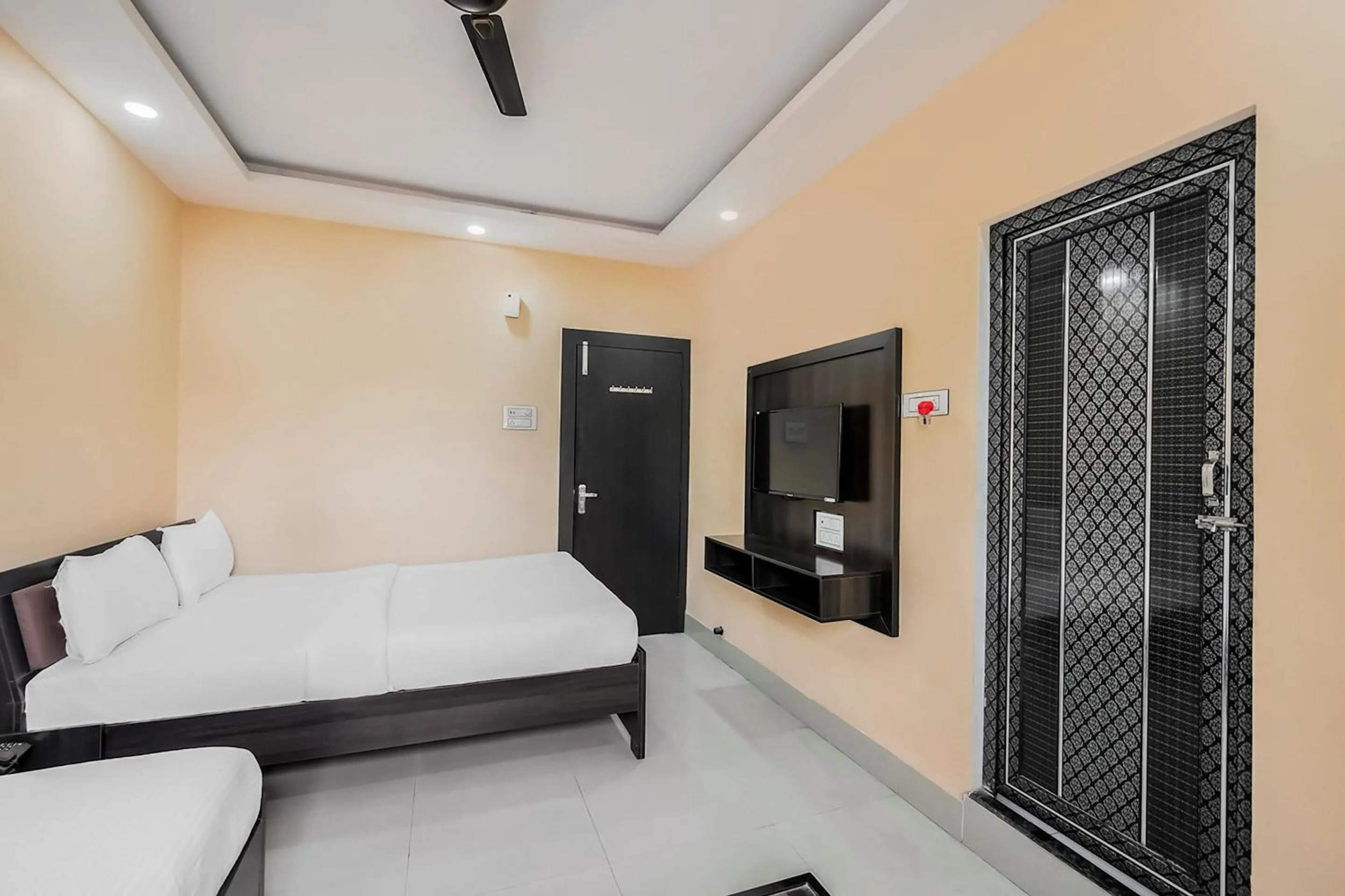 Bedroom, Bed in Hotel O The Orchid