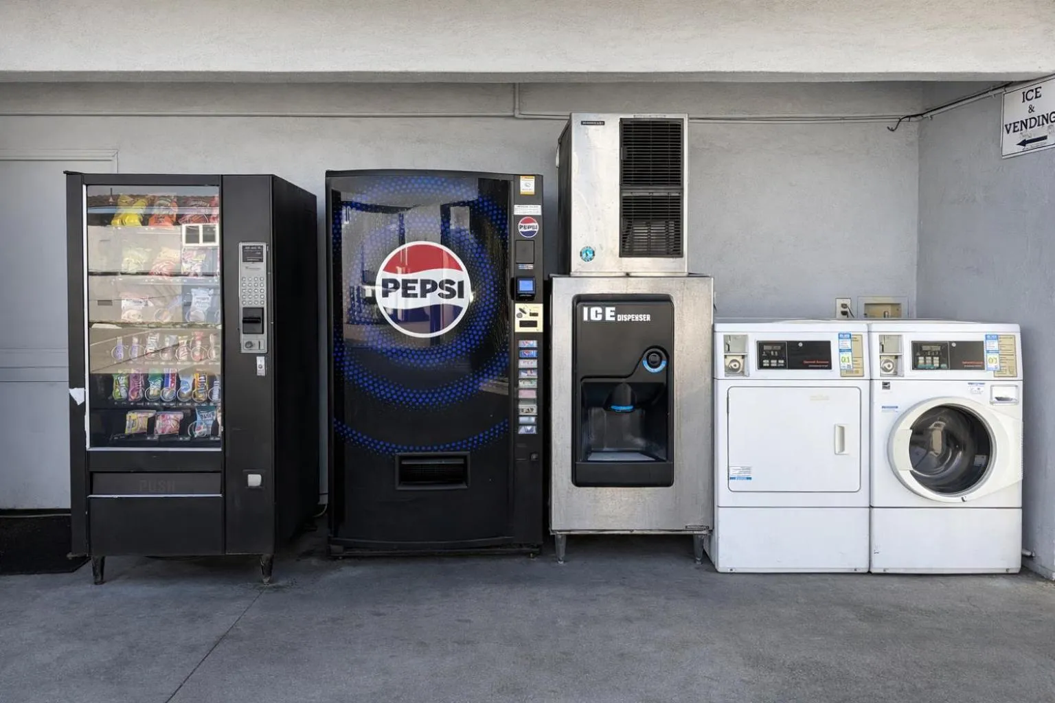 vending machine in Sand Dollar Inn