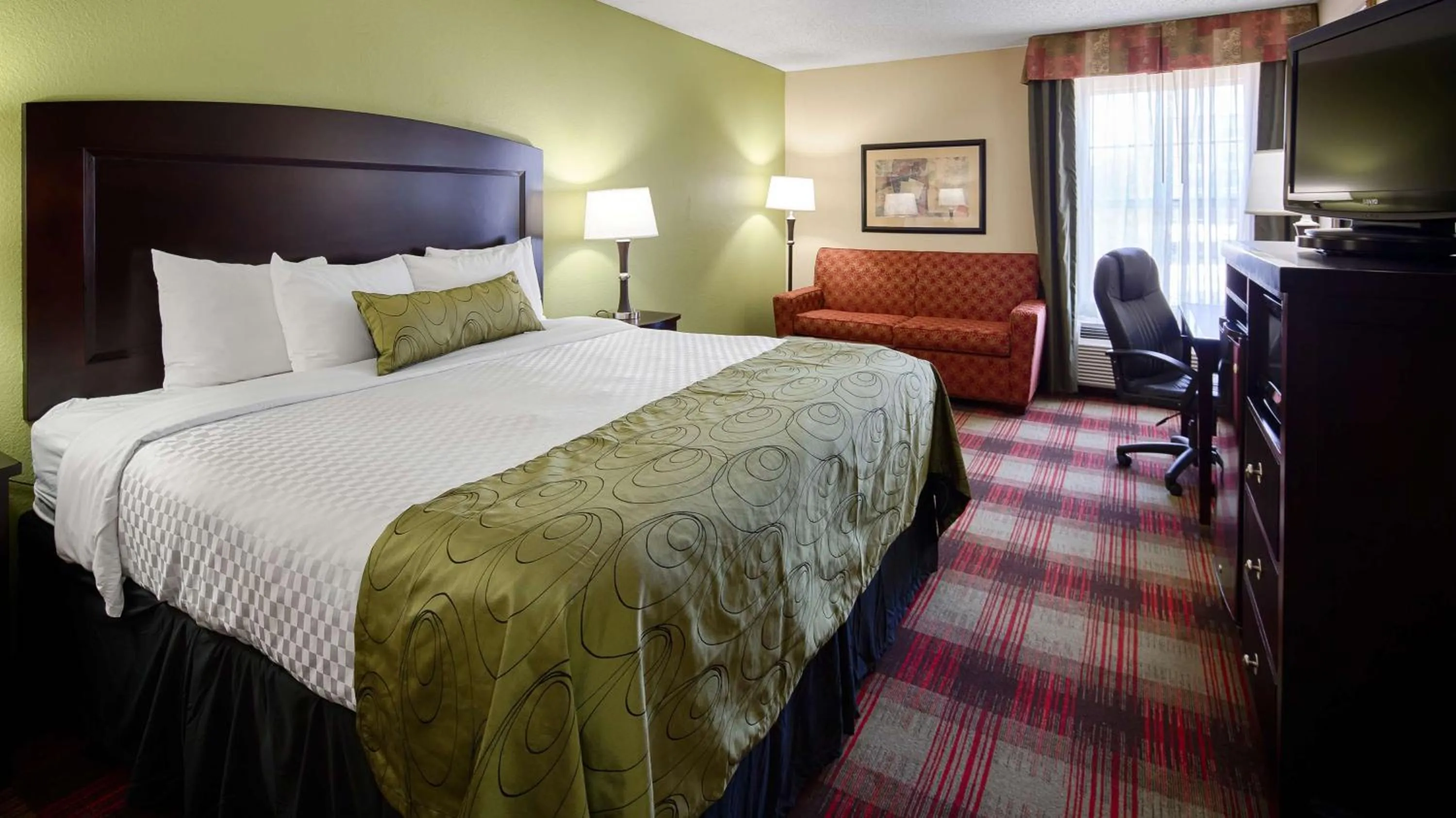 Executive King Suite - Non-Smoking in Best Western Plus Addison/Dallas Hotel