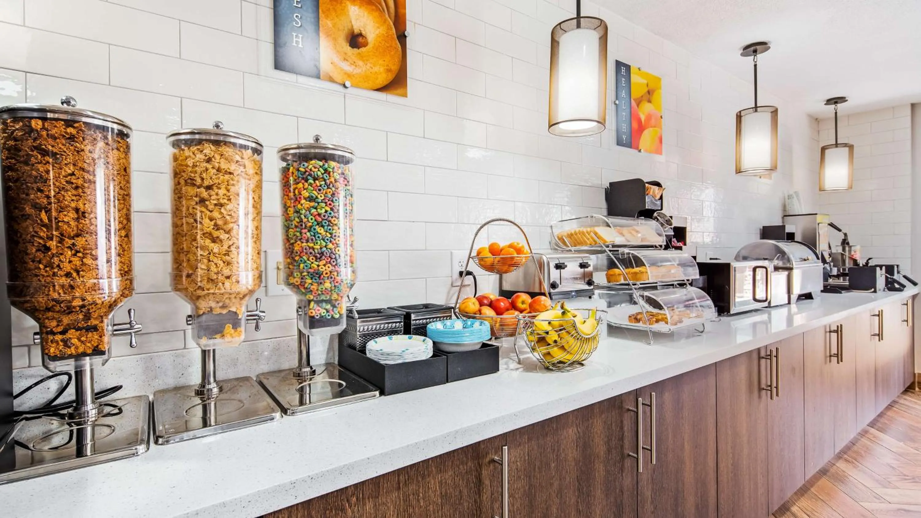 Breakfast in Best Western Plus Addison/Dallas Hotel