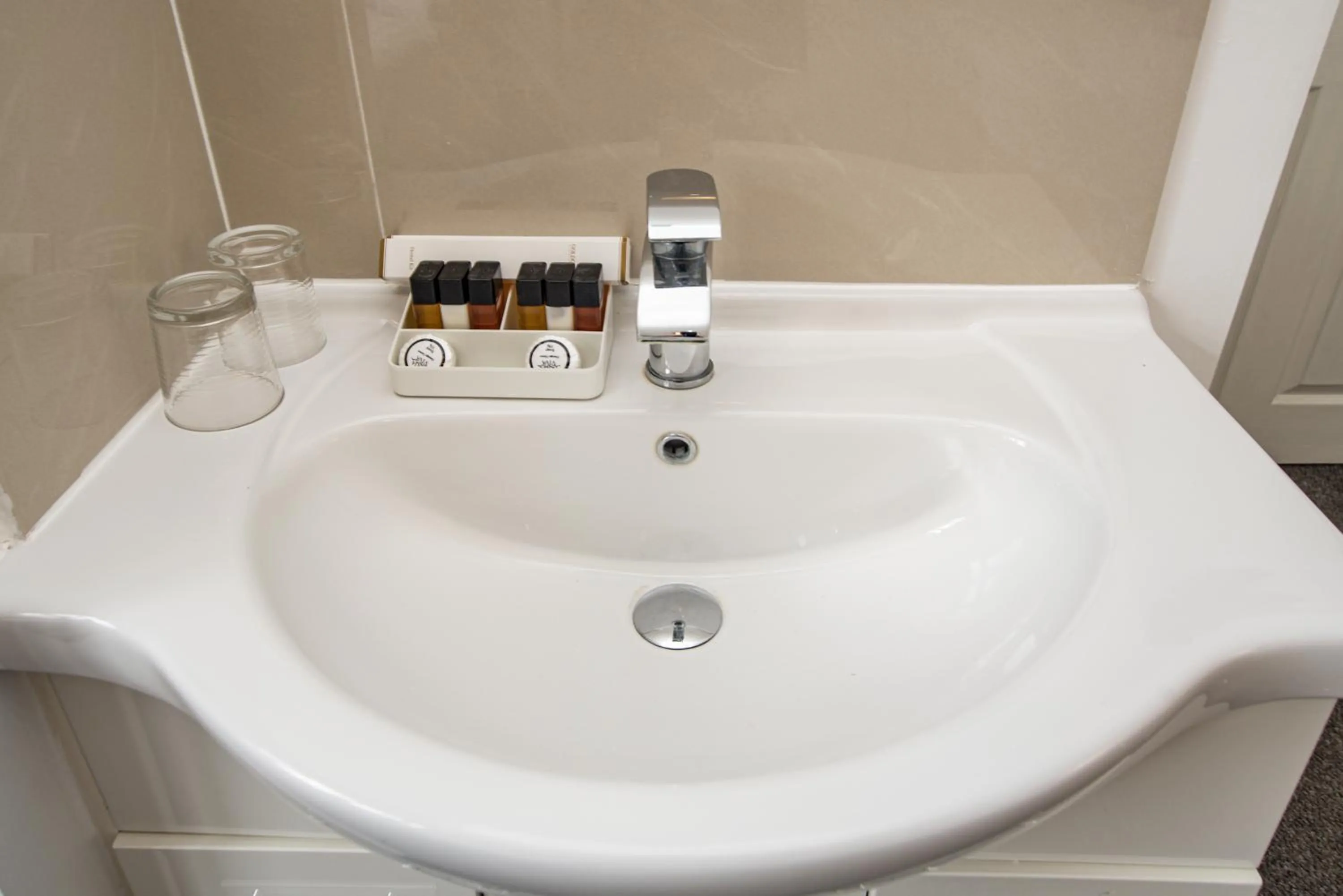 Bathroom in Wilson Lodge