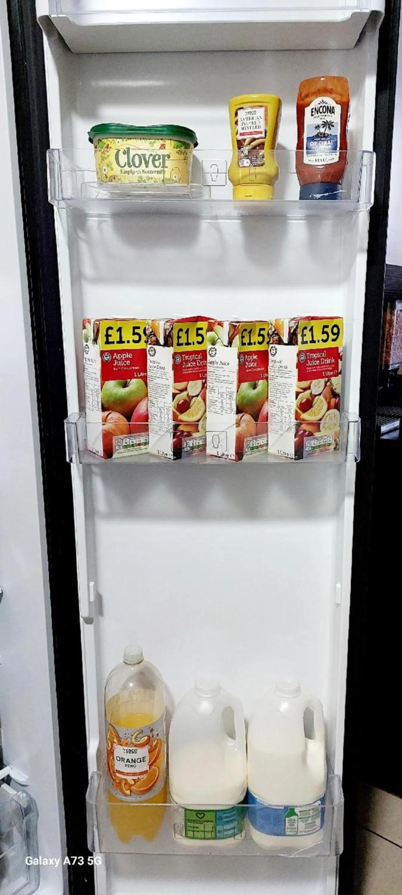 Continental breakfast in Wilson Lodge