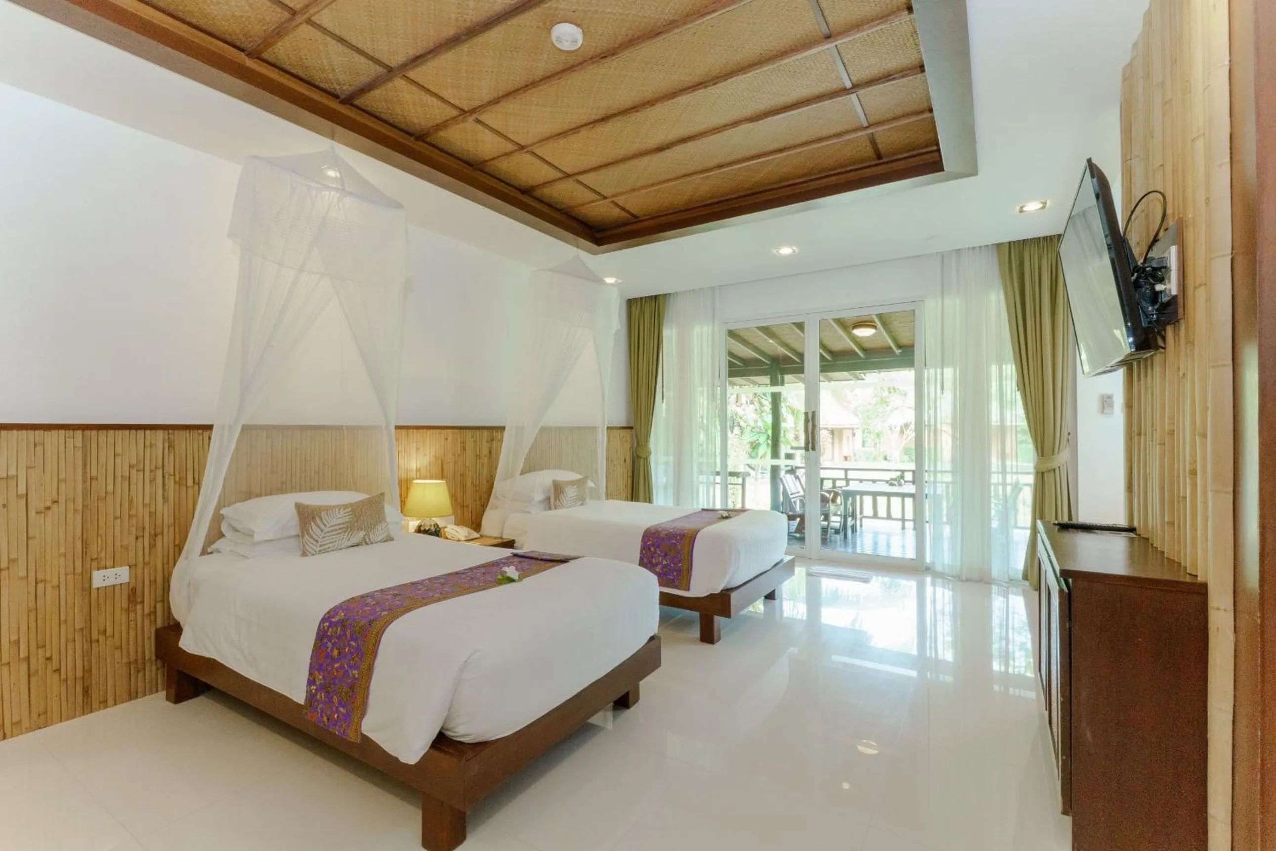 Bed in Ban Sainai Resort- Aonang's Green Resort