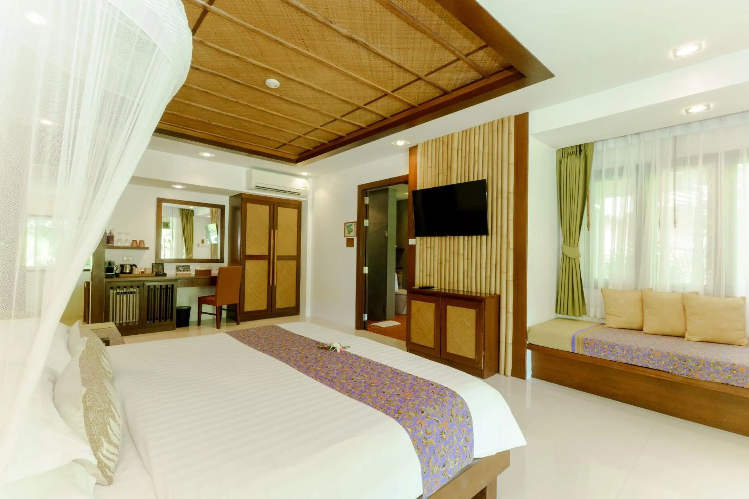 Bed in Ban Sainai Resort- Aonang's Green Resort