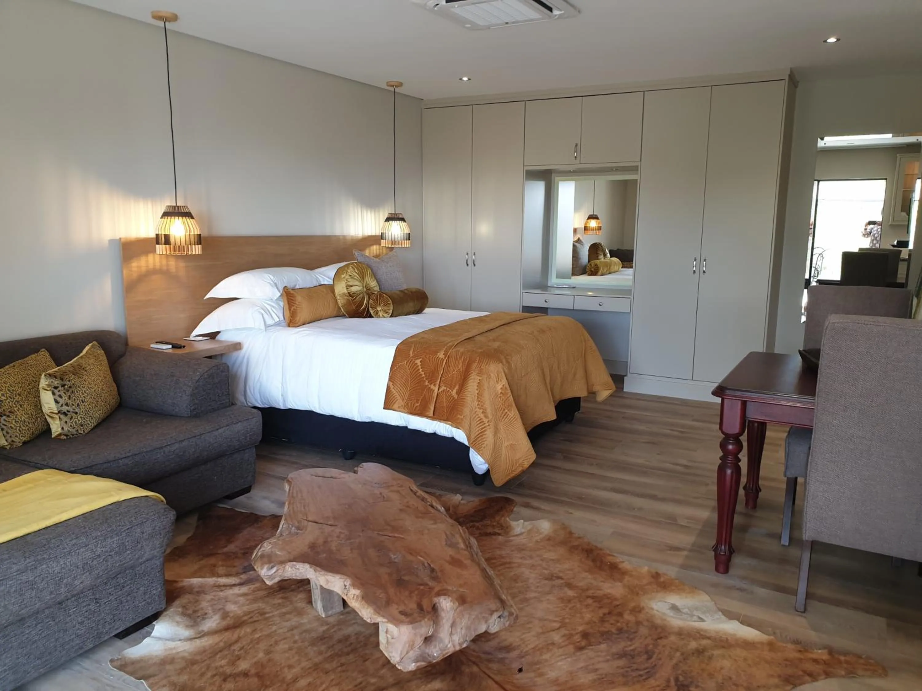 Photo of the whole room, Bed in Vrede Selfcatering