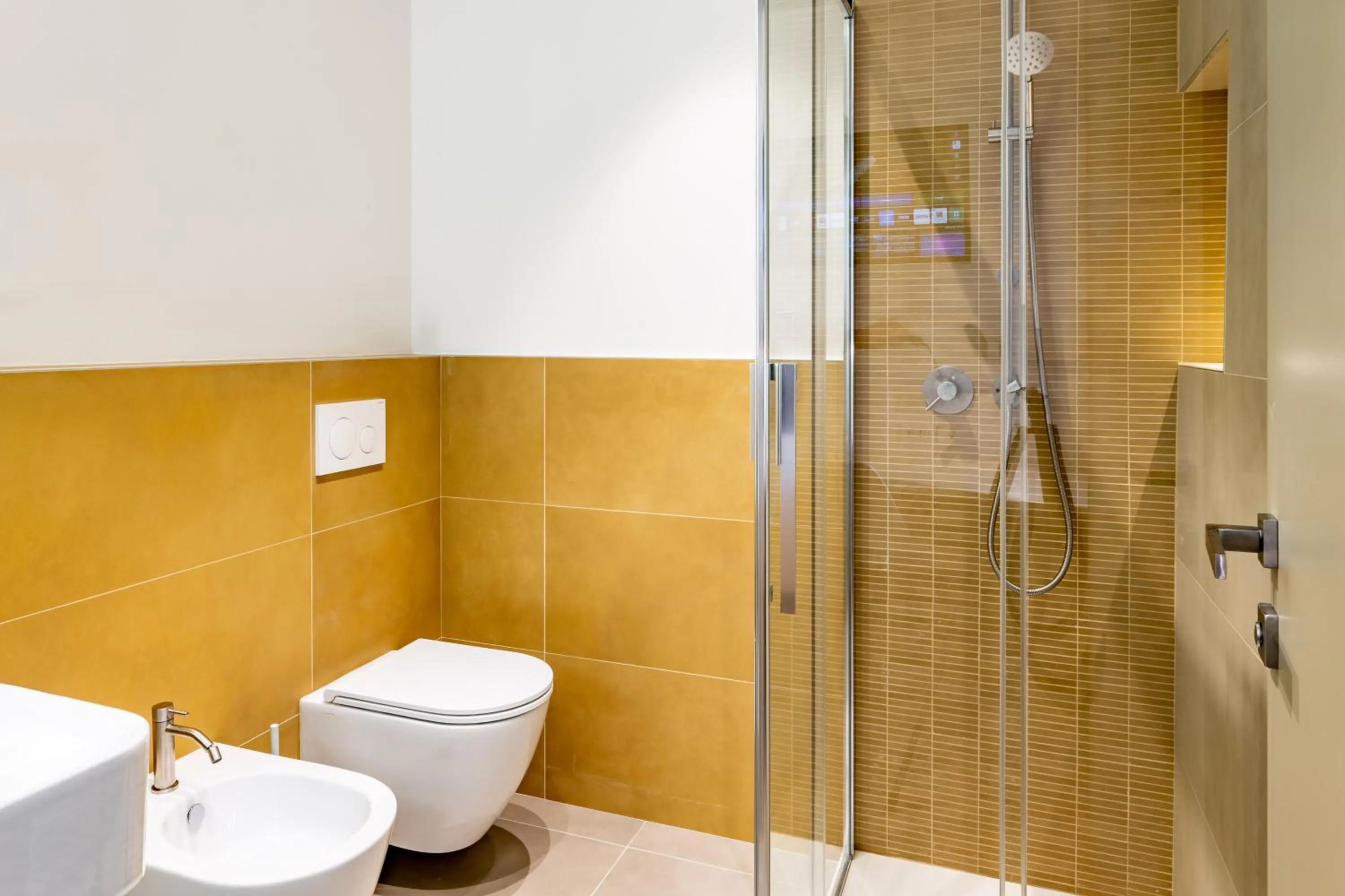 Shower in Albergo Ristorante Corsini