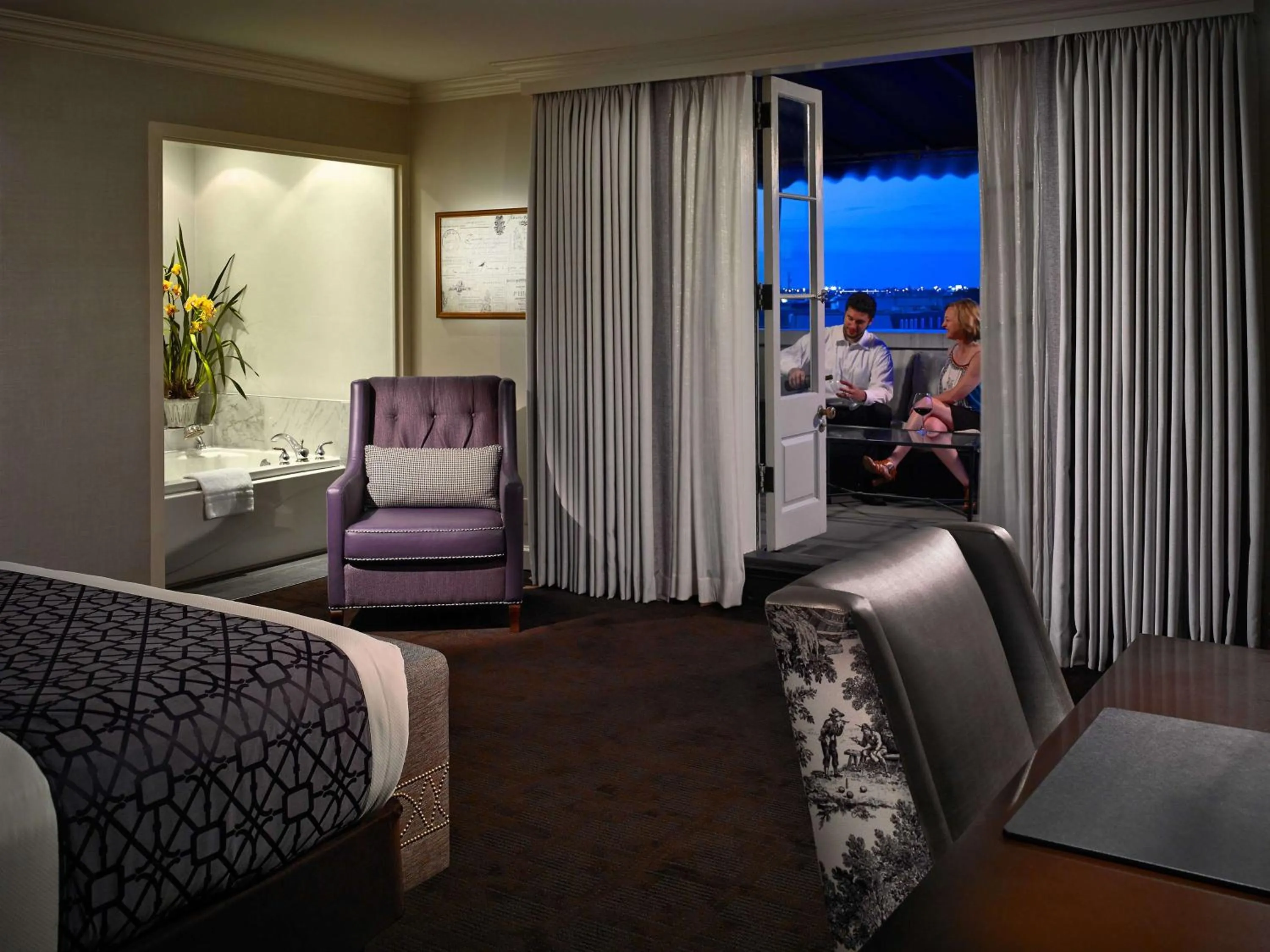Photo of the whole room in The Royal Sonesta New Orleans