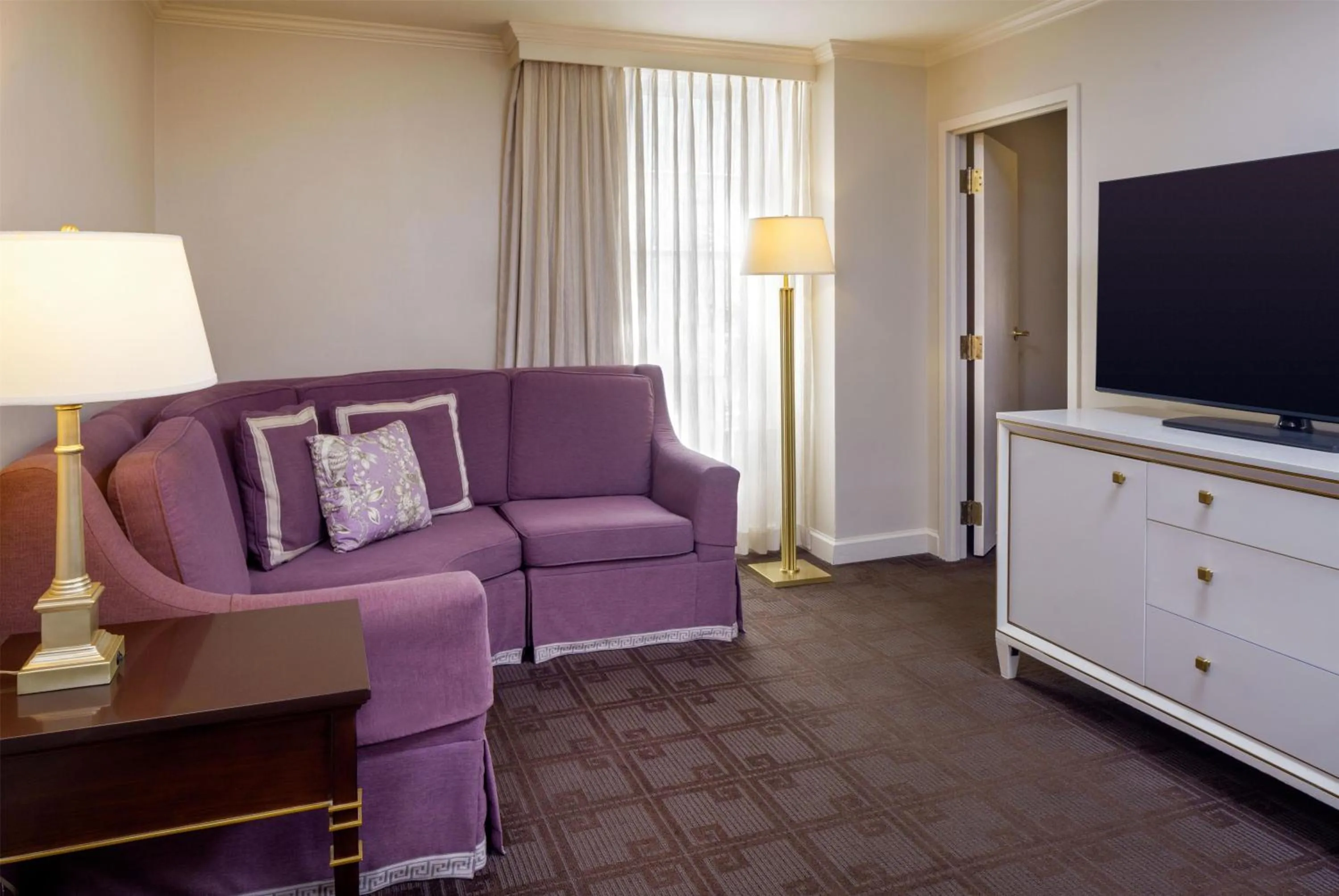 Photo of the whole room in The Royal Sonesta New Orleans