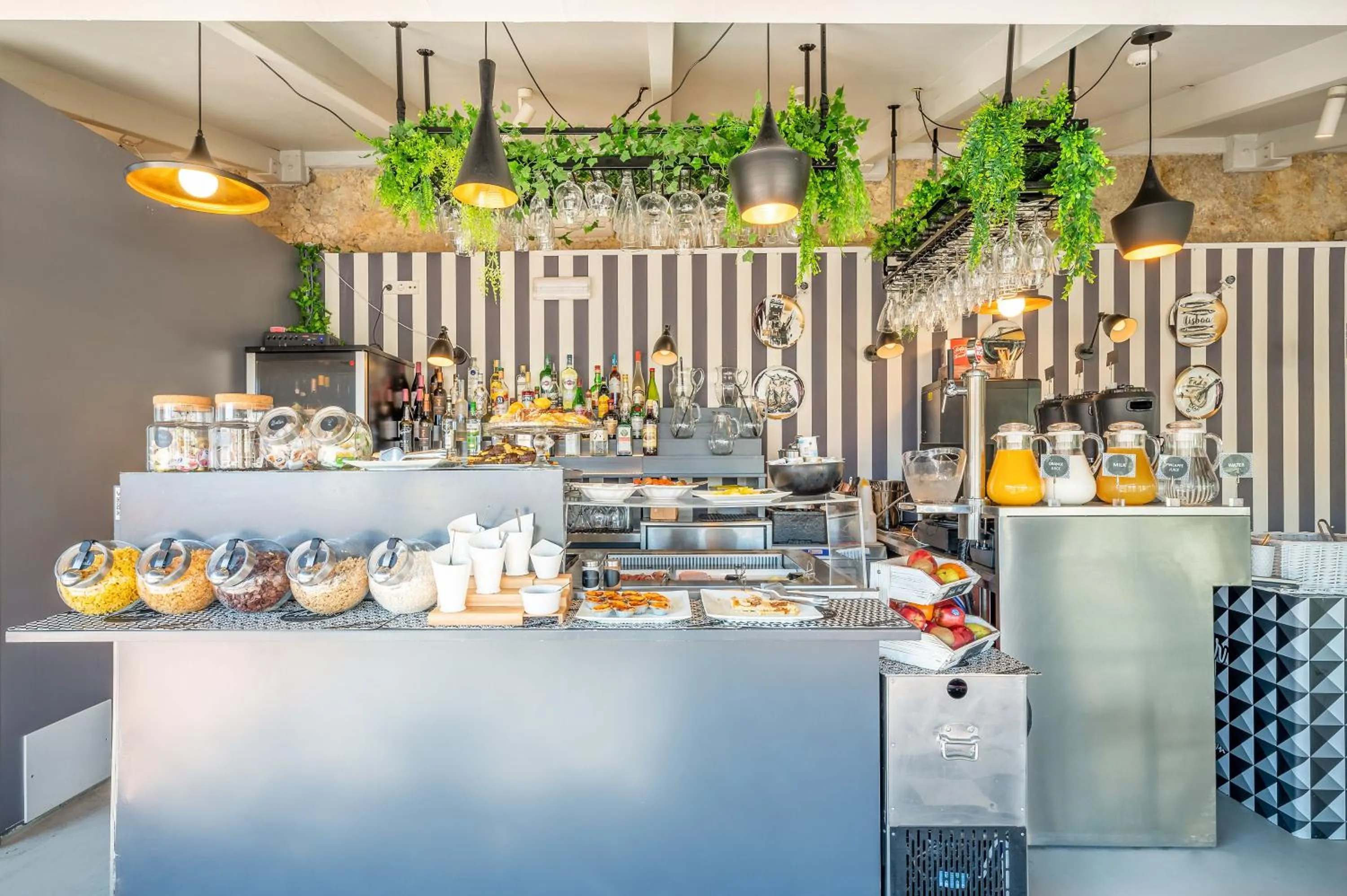 Food in The ART INN Lisbon