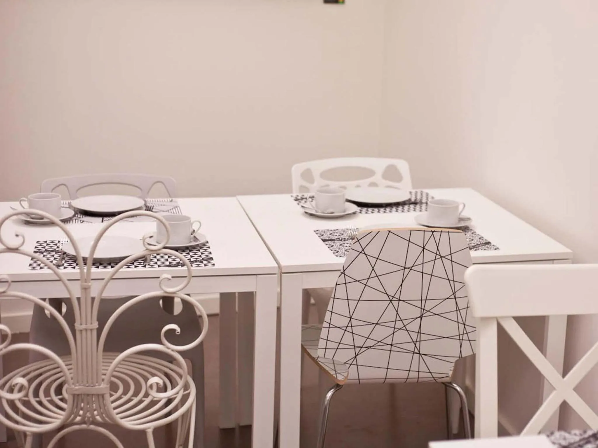 Restaurant/places to eat in The ART INN Lisbon