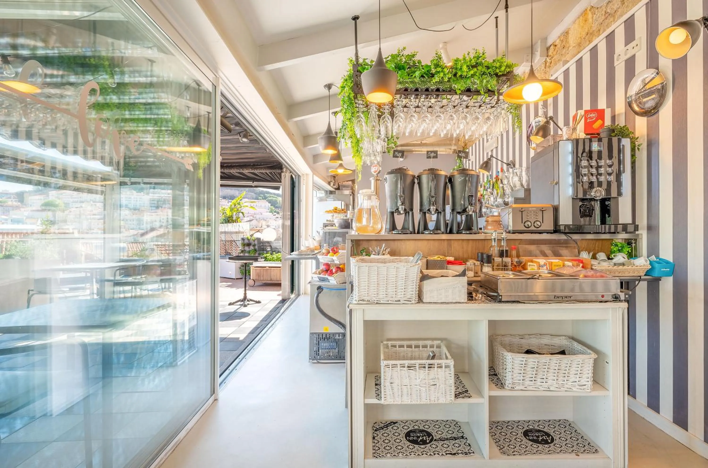 Breakfast in The ART INN Lisbon