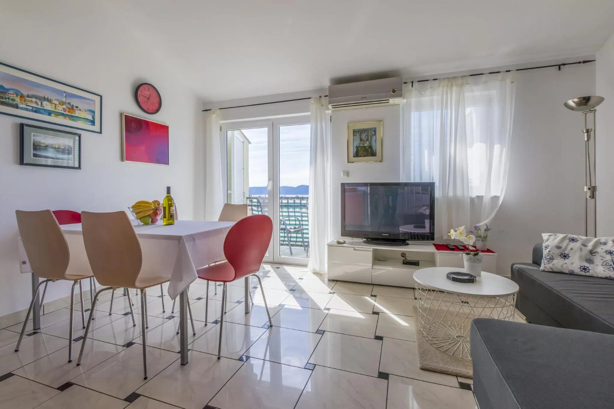 Dining area in STIVIC