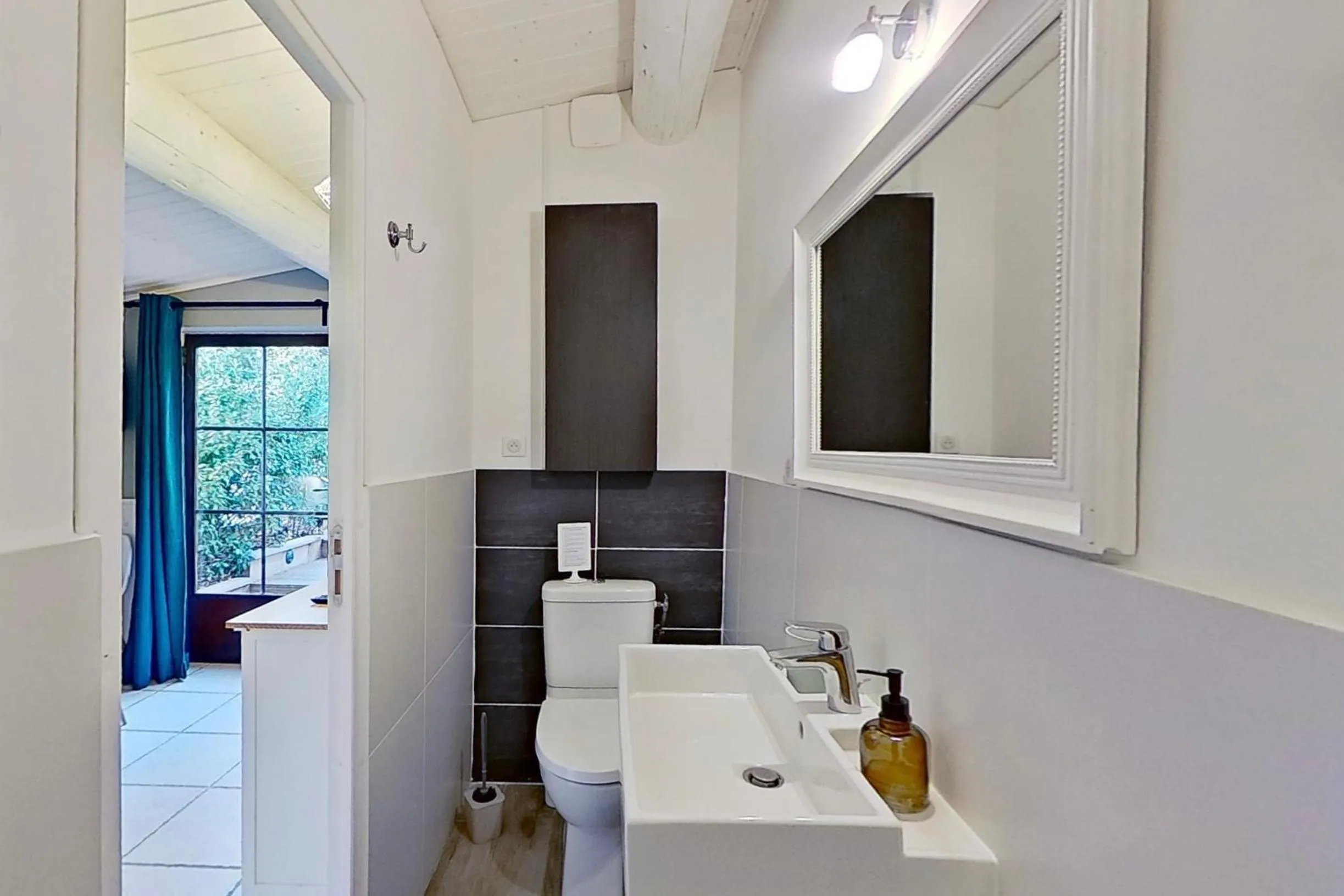 Bathroom in La Villa Dupont d'Avignon