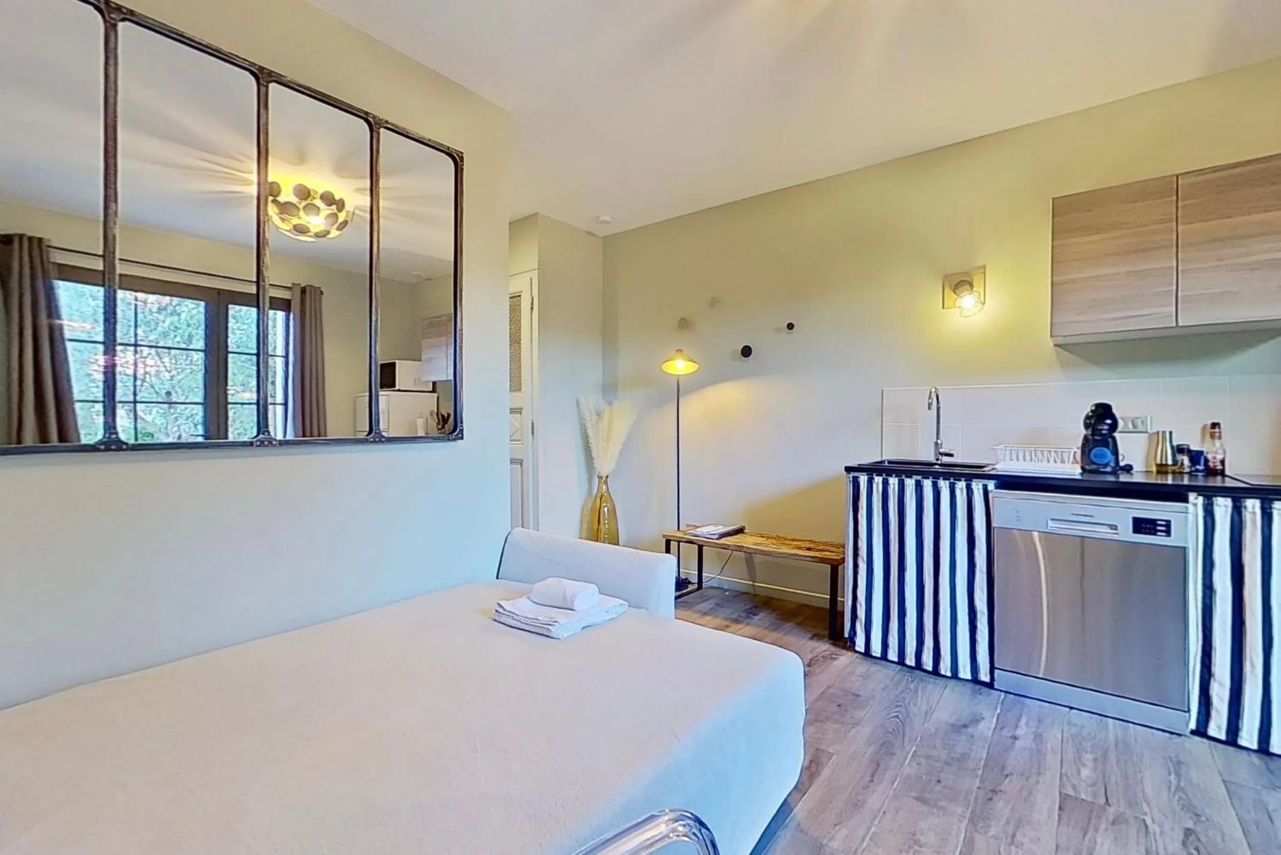 Bed in La Villa Dupont d'Avignon