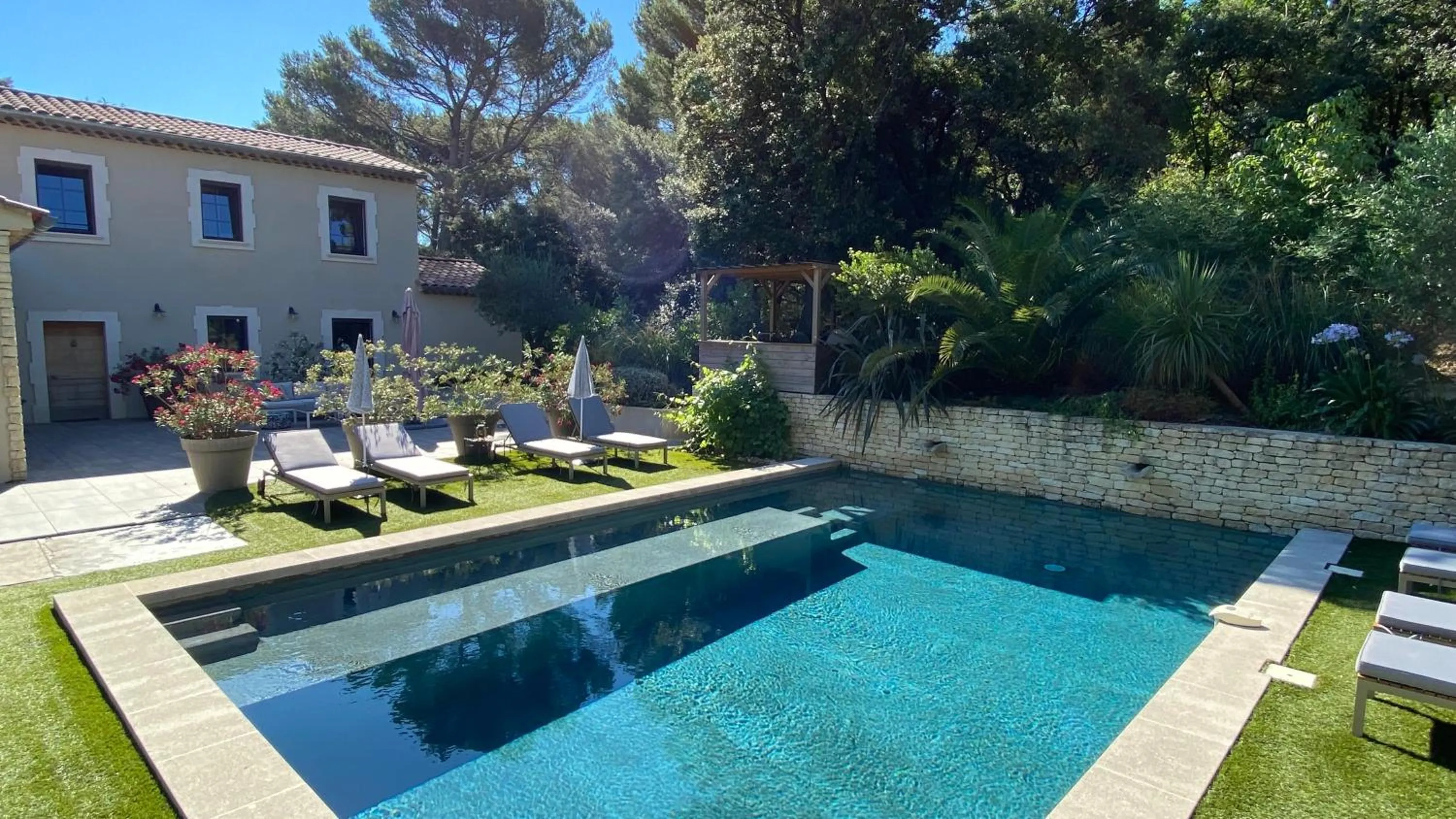 Day in La Villa Dupont d'Avignon