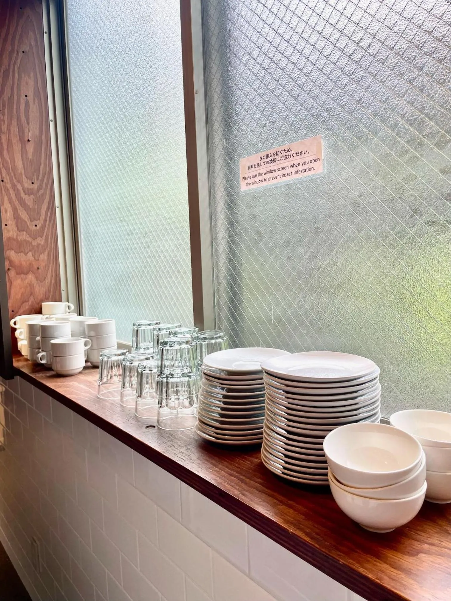 Communal kitchen in Wise Owl Hostels Kyoto