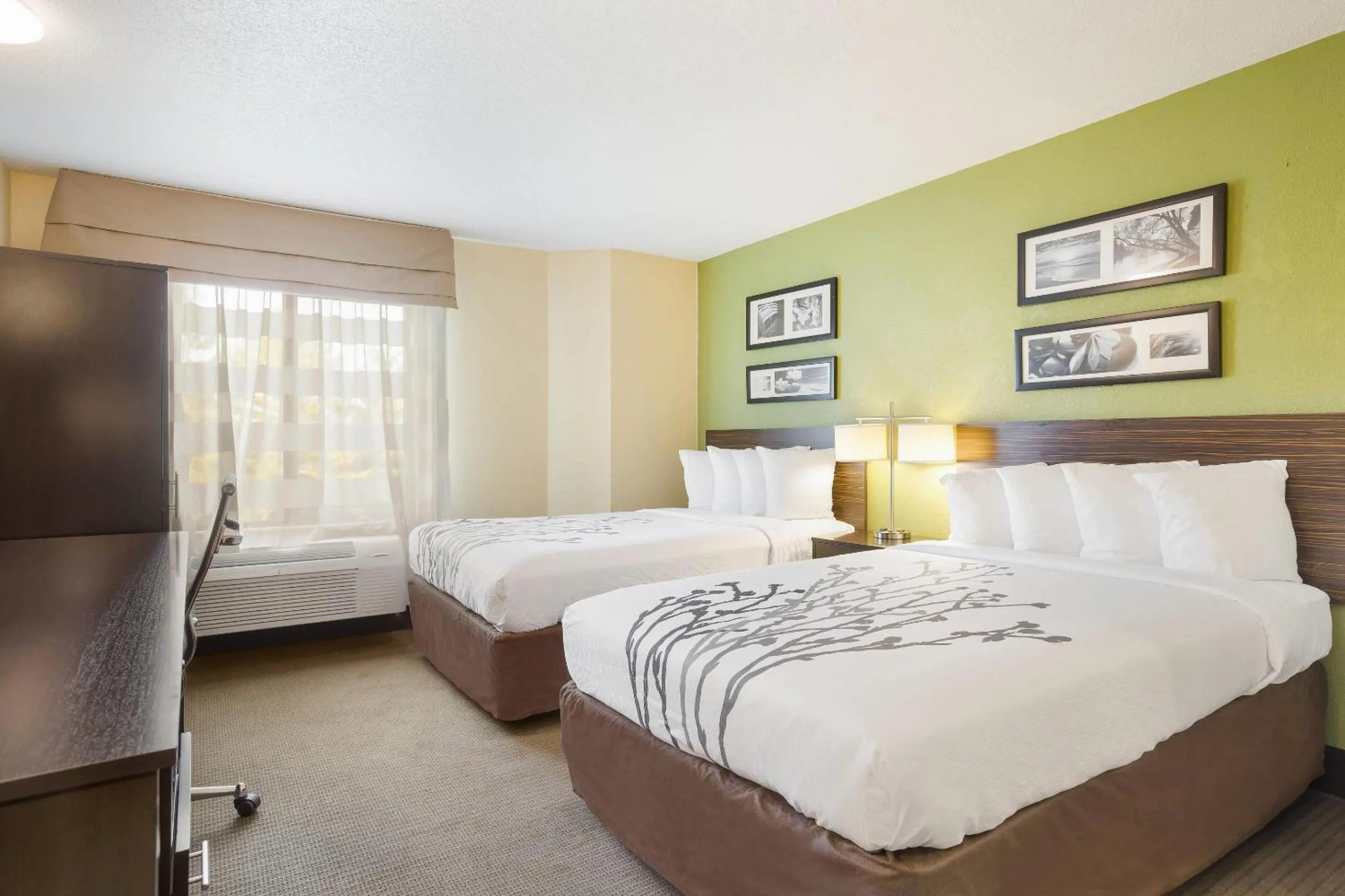 Bedroom, Bed in Sleep Inn & Suites Grand Rapids Southeast - Kentwood