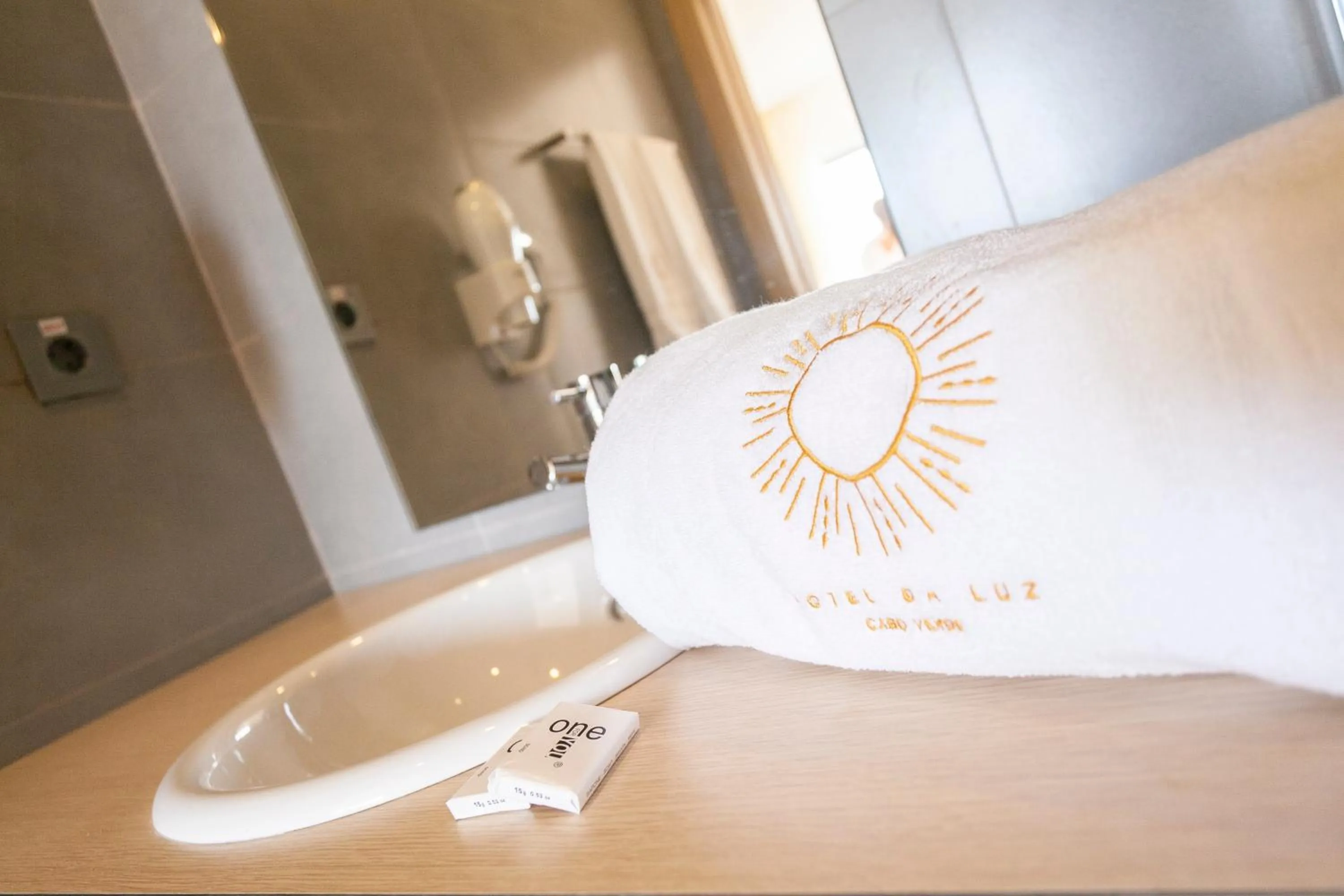 Bathroom, Bed in Hotel Da Luz