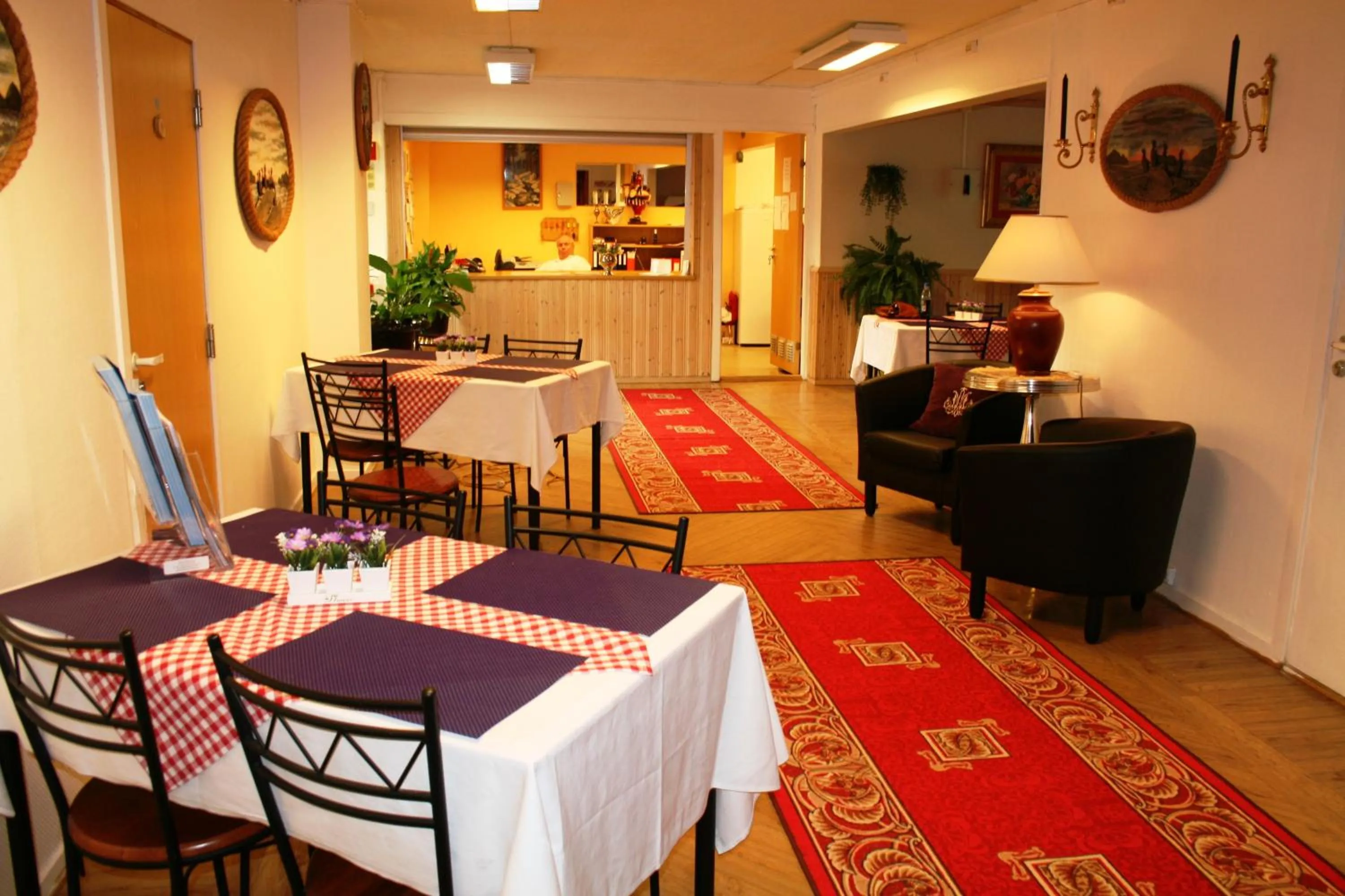 Restaurant/places to eat in Barents Hotell