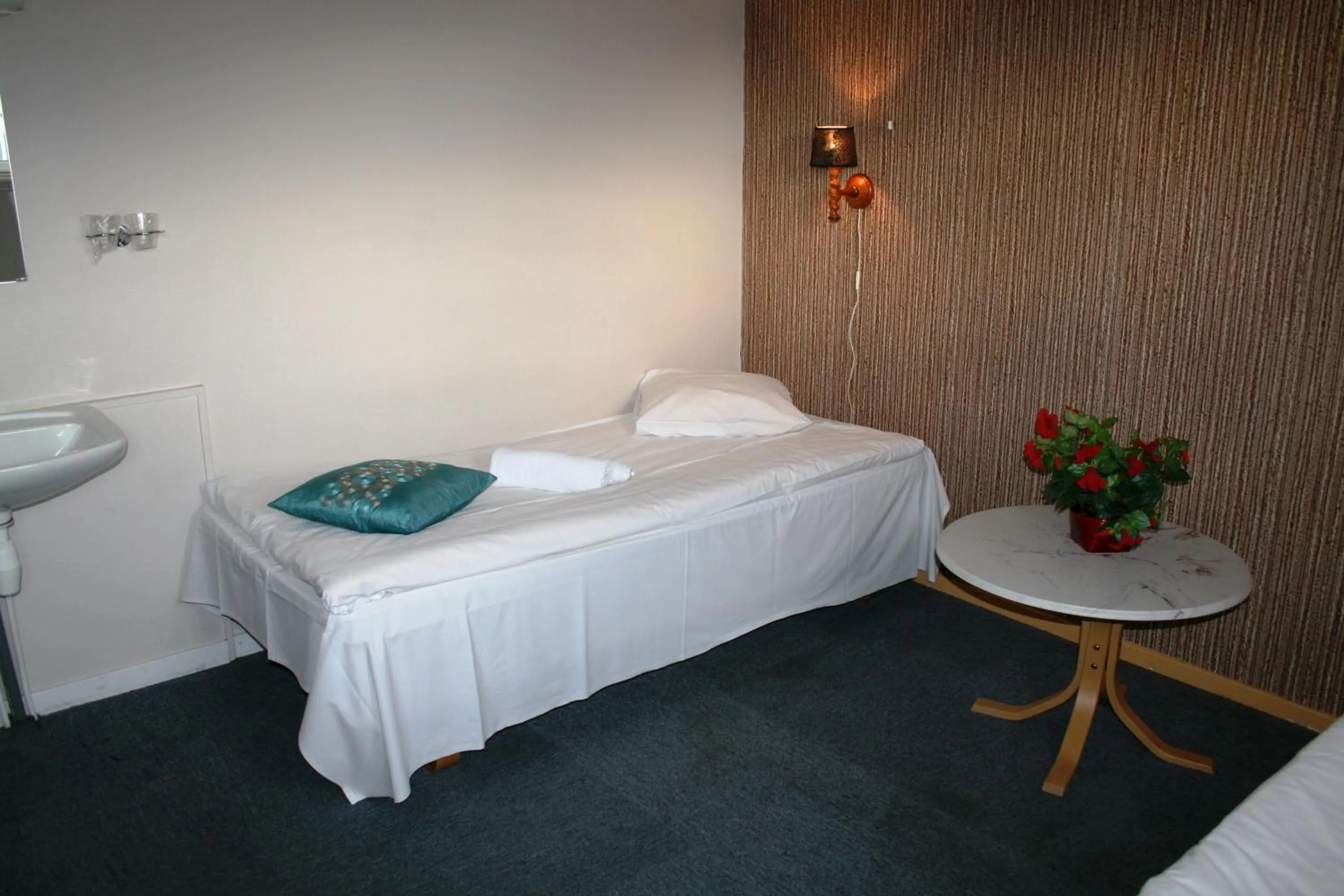 Bed in Barents Hotell