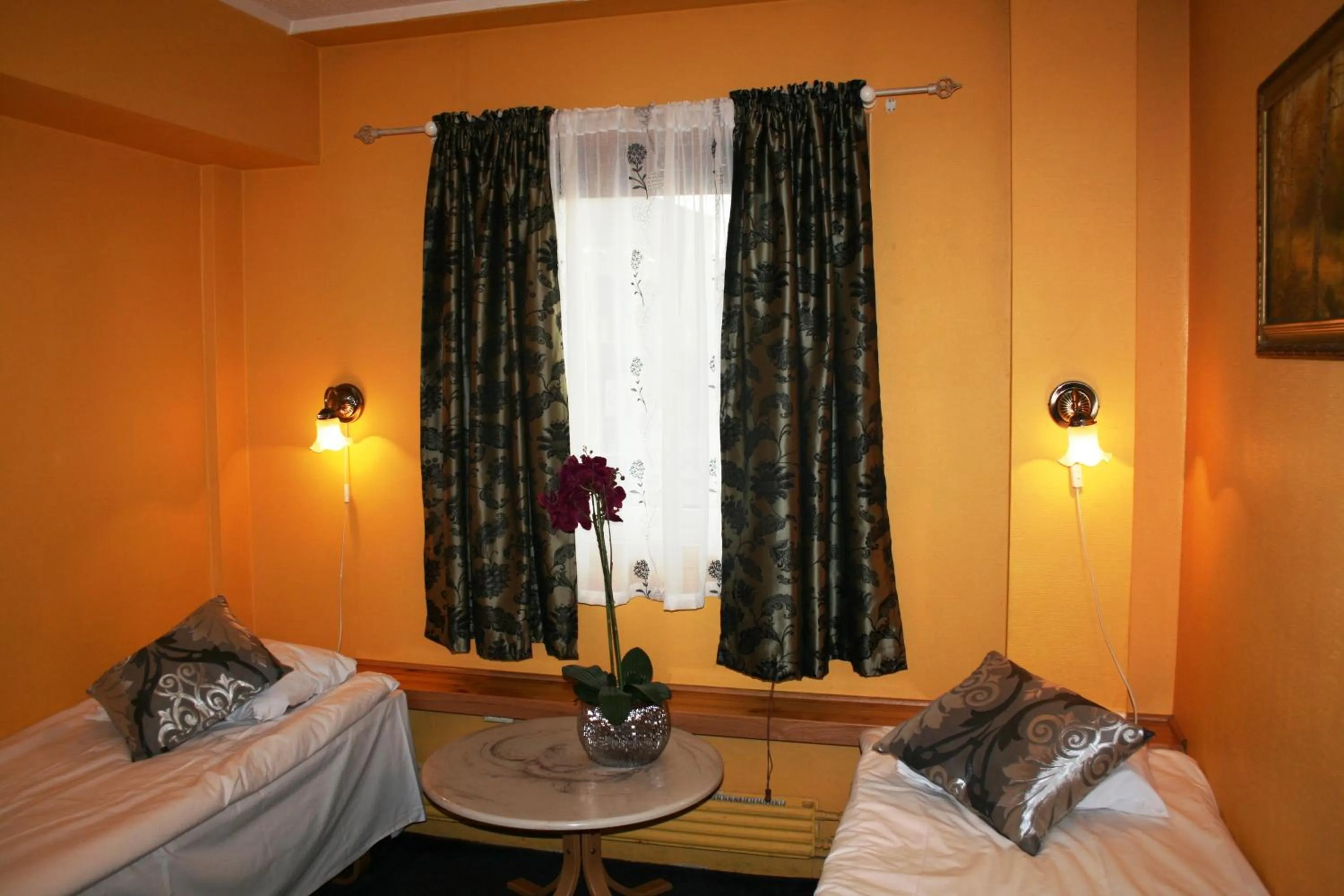 Bed in Barents Hotell