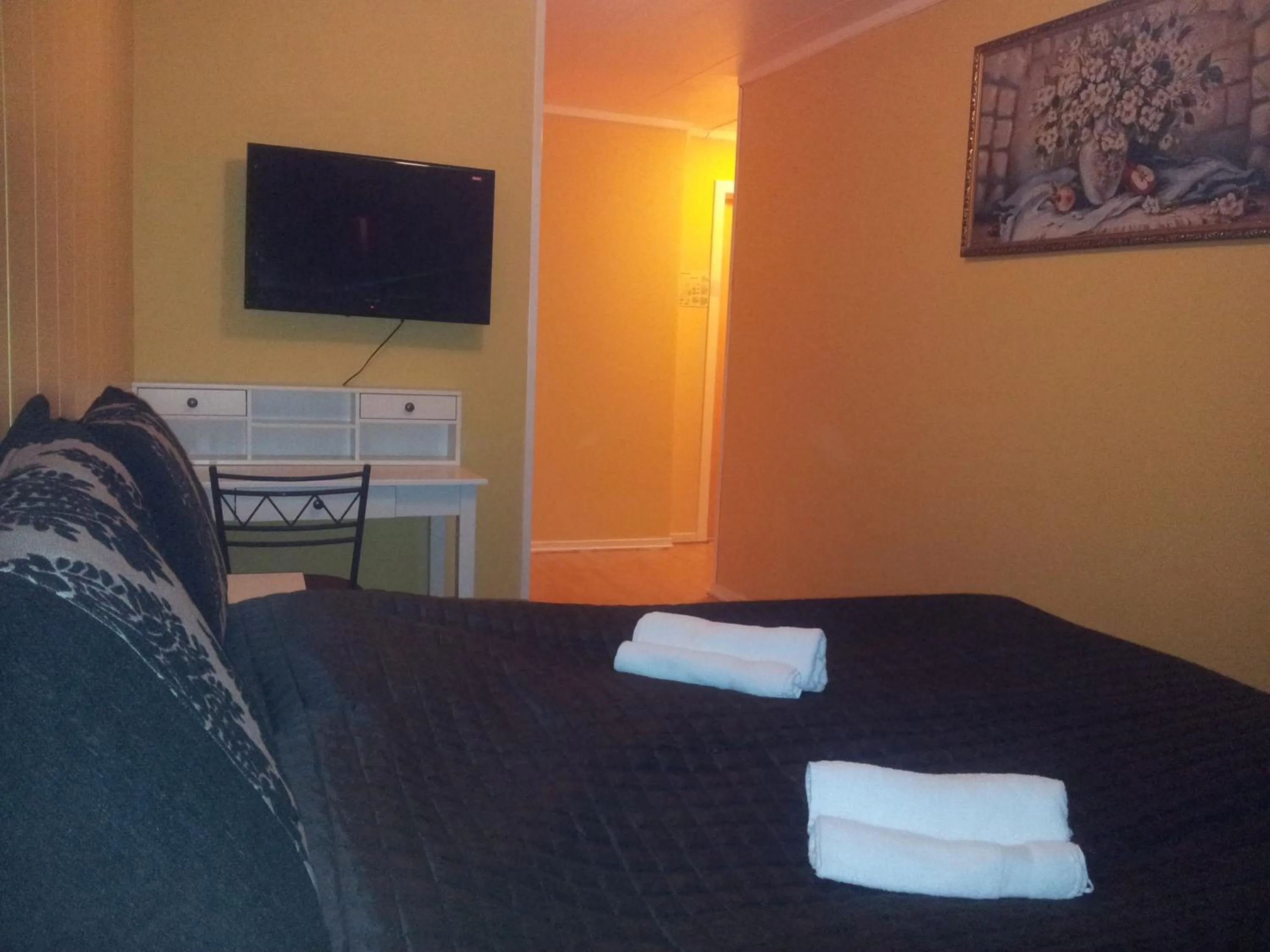 Bed in Barents Hotell