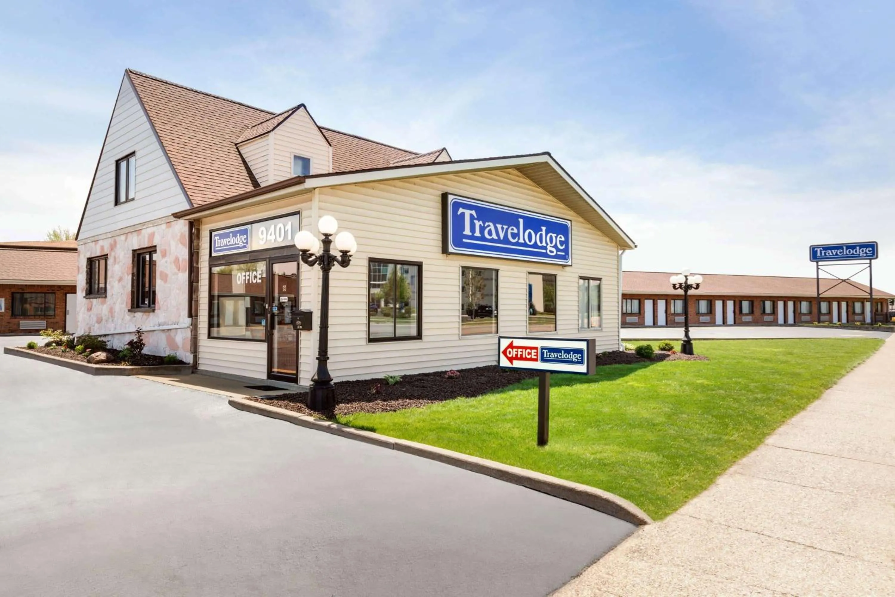 Property building in Travelodge by Wyndham Niagara Falls - New York