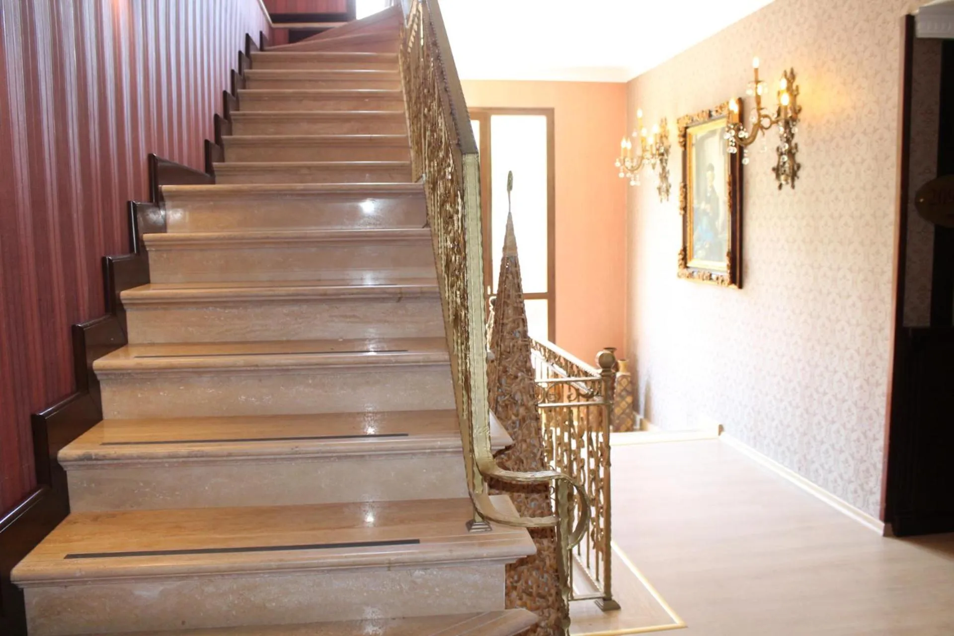 Bella View Art Boutique Hotel