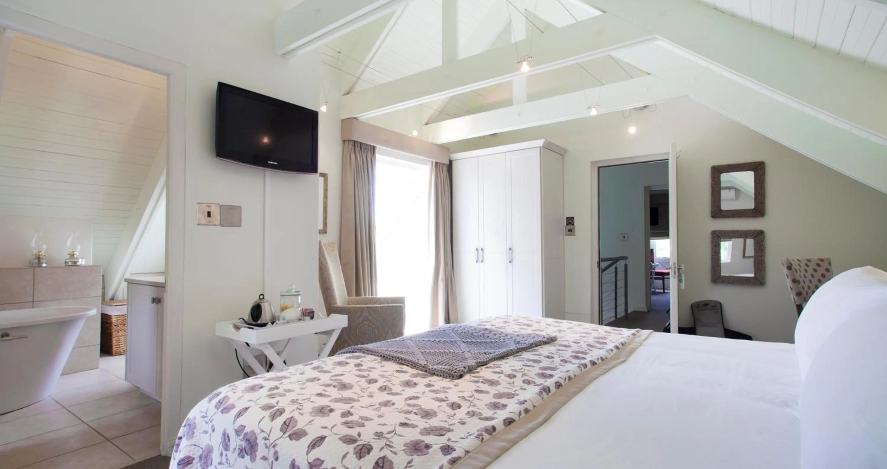 Bed in Klein Welmoed Luxury Guest House