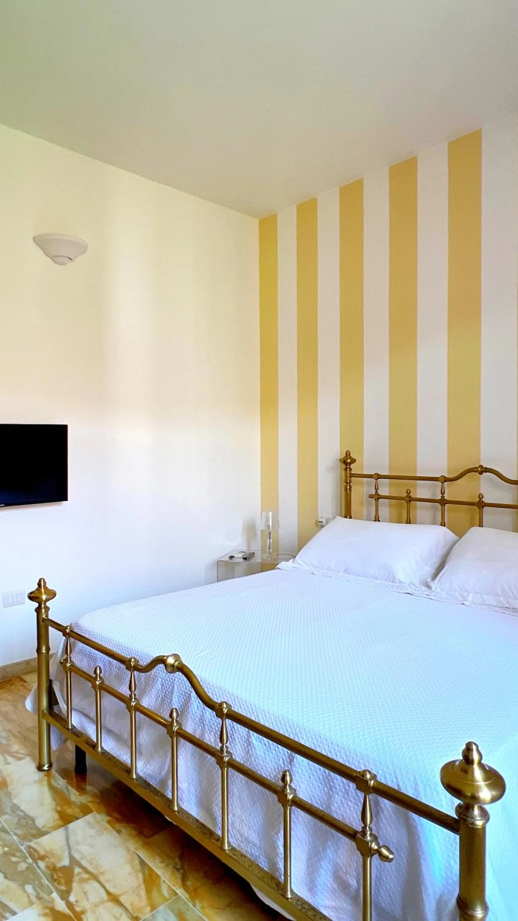 Bedroom, Bed in Villa Iole